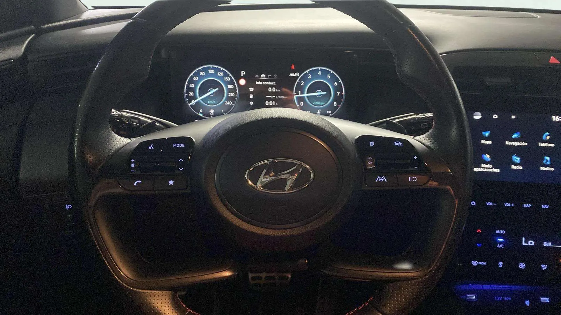 Hyundai Tucson 1.6 T-GDi 48V Tecno Sky DCT - foto 10