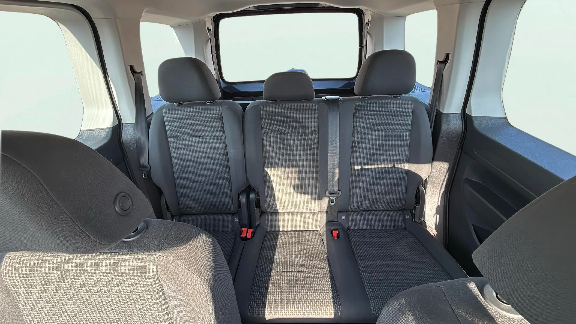 Volkswagen Caddy California 2.0 TDI - foto 21