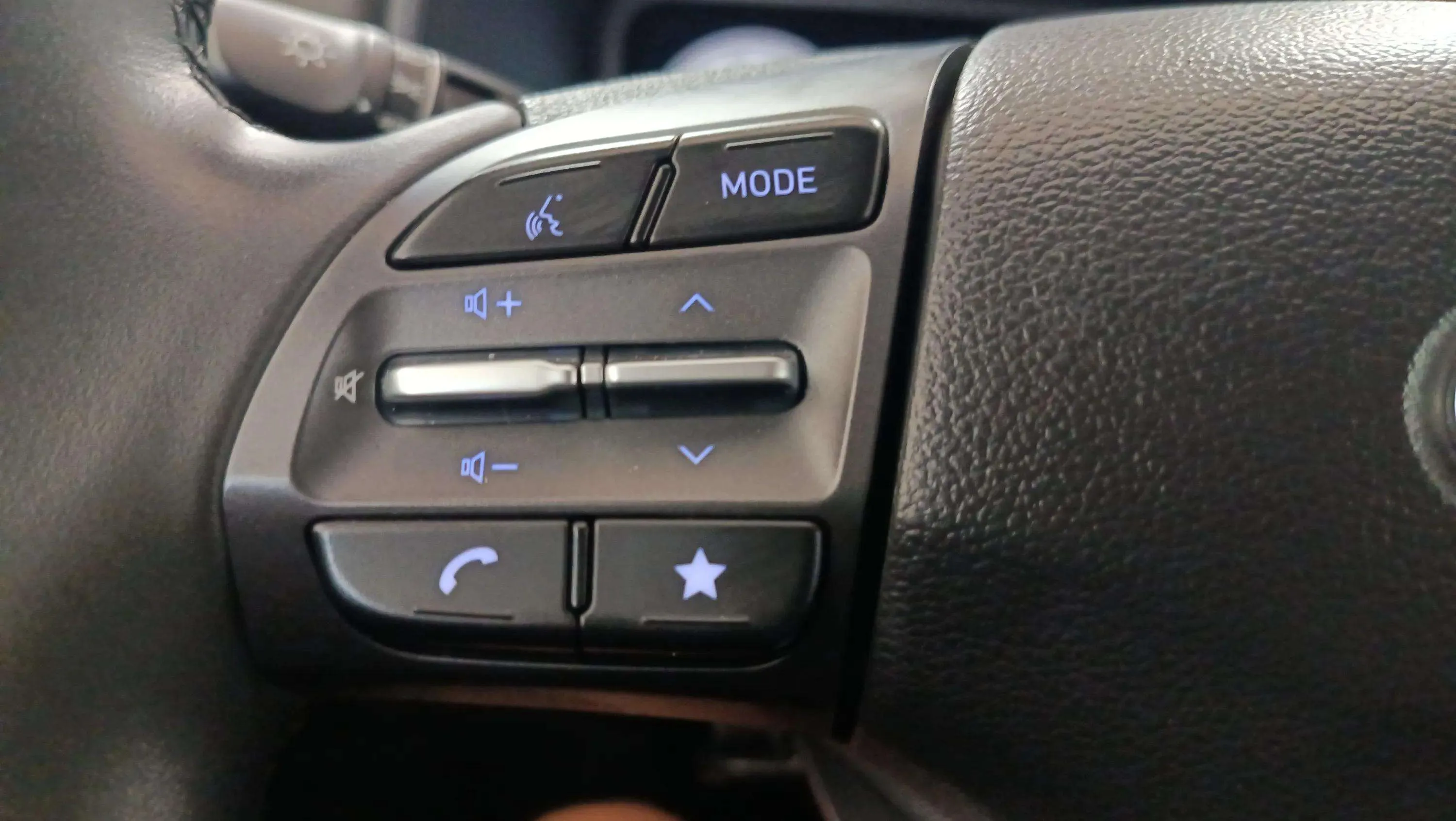 Hyundai Kona EV Maxx - foto 17