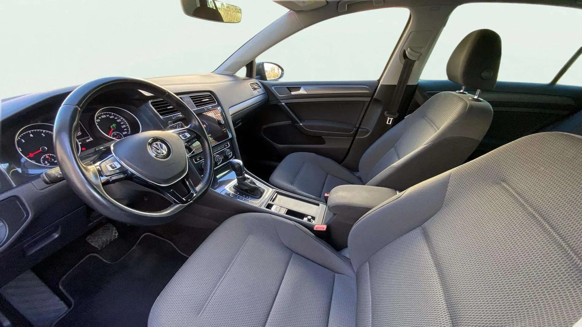 Volkswagen Golf X - foto 13