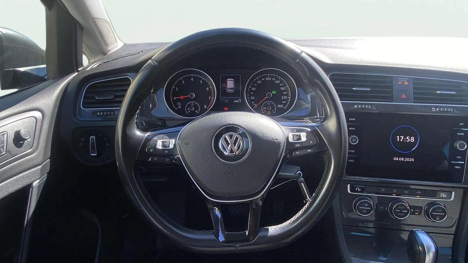 Volkswagen Golf X - foto 9