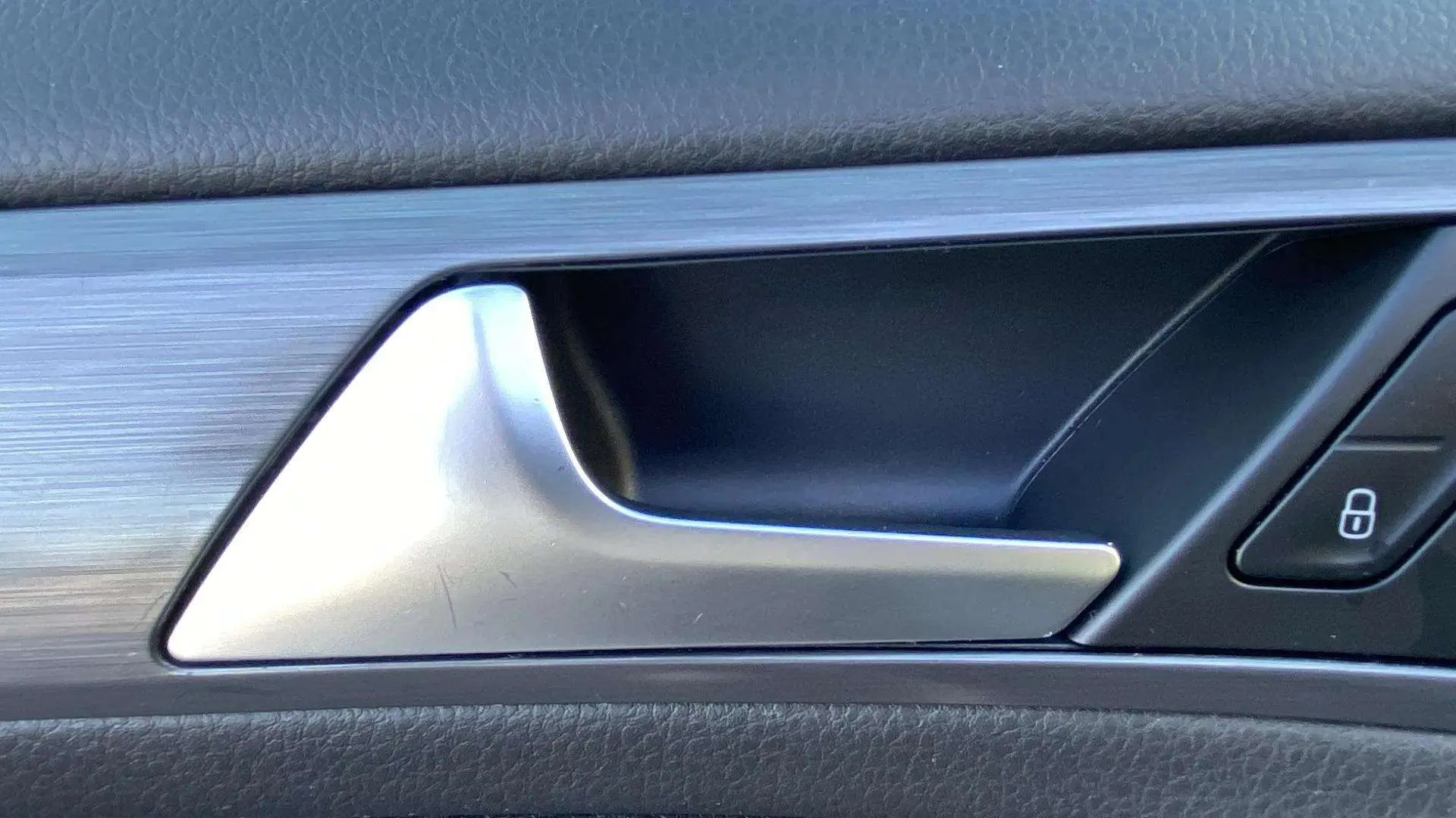 Volkswagen Golf X - foto 18