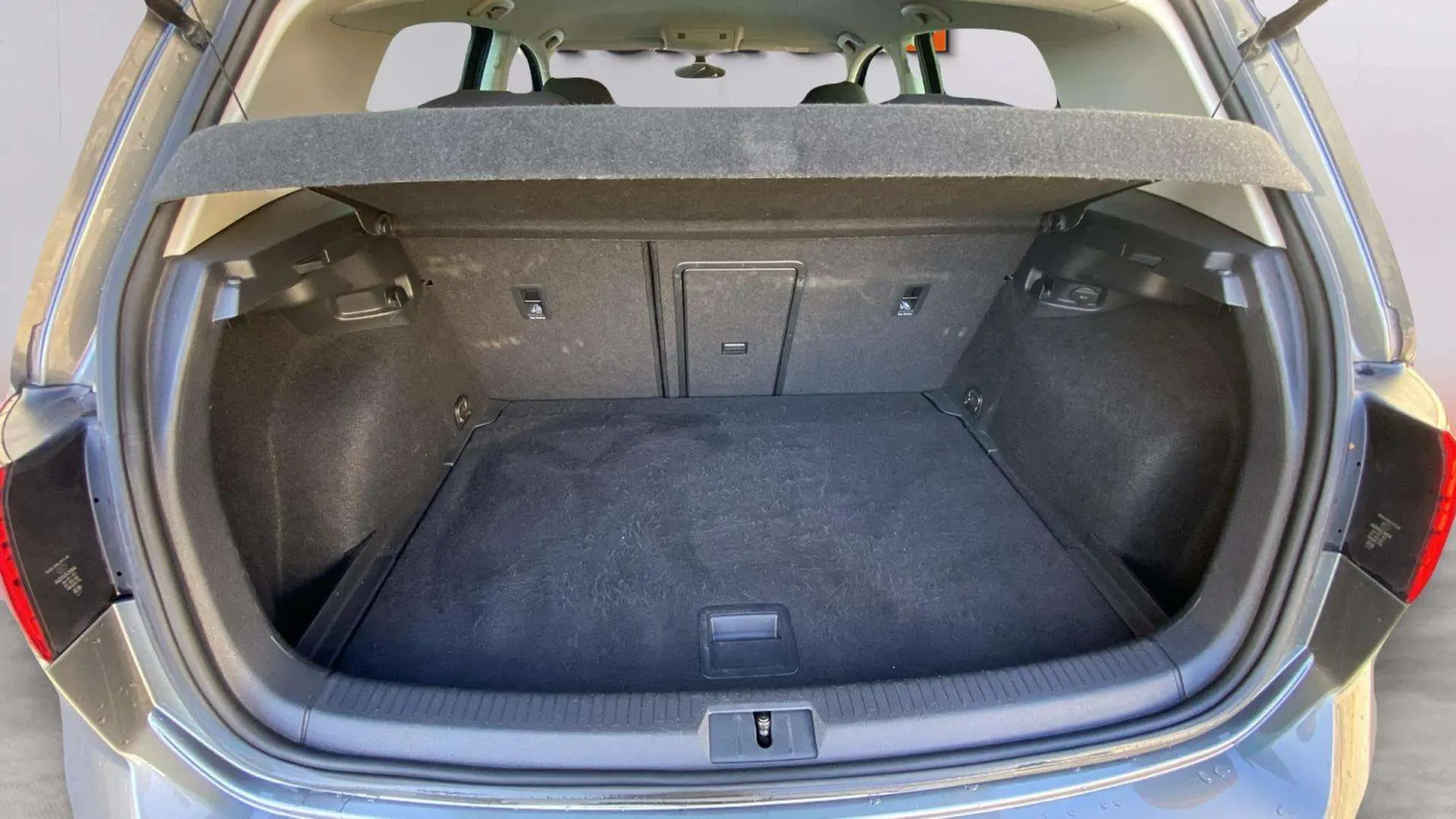 Volkswagen Golf X - foto 15