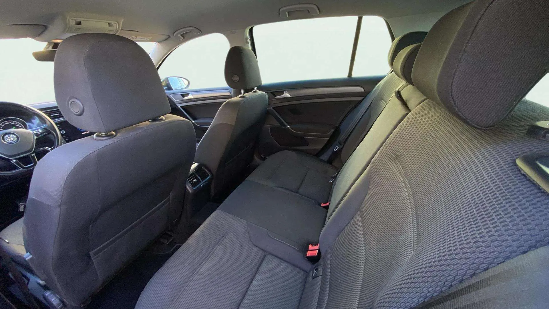 Volkswagen Golf X - foto 14