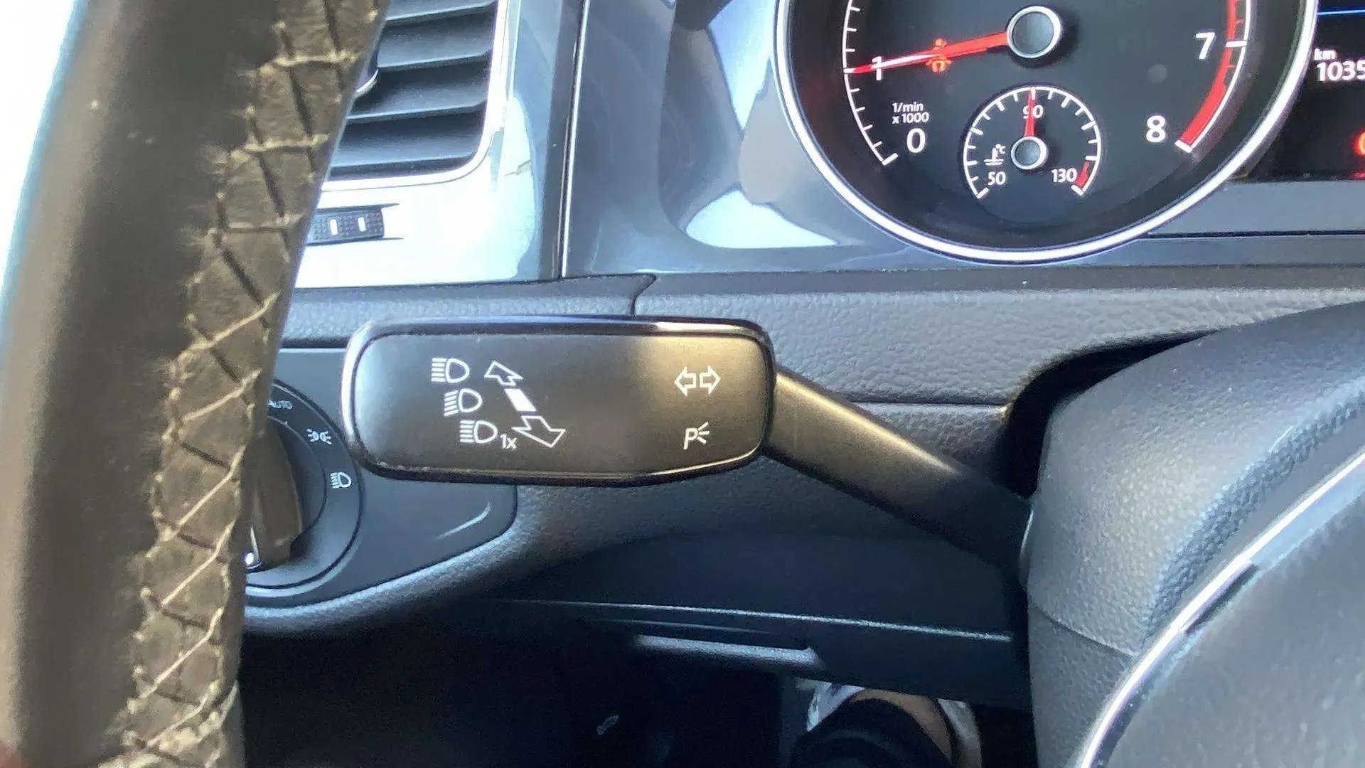 Volkswagen Golf X - foto 25