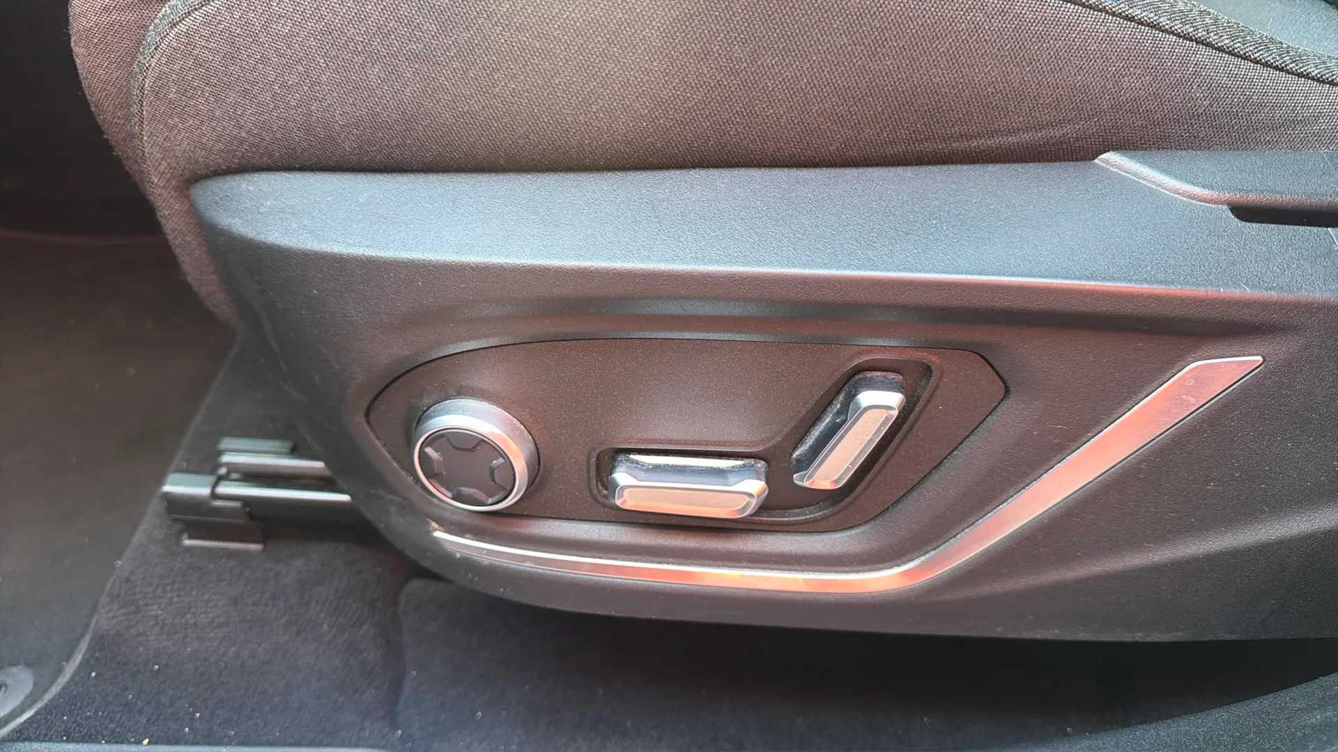 Lynk & Co 01 1.5 PHEV - foto 23