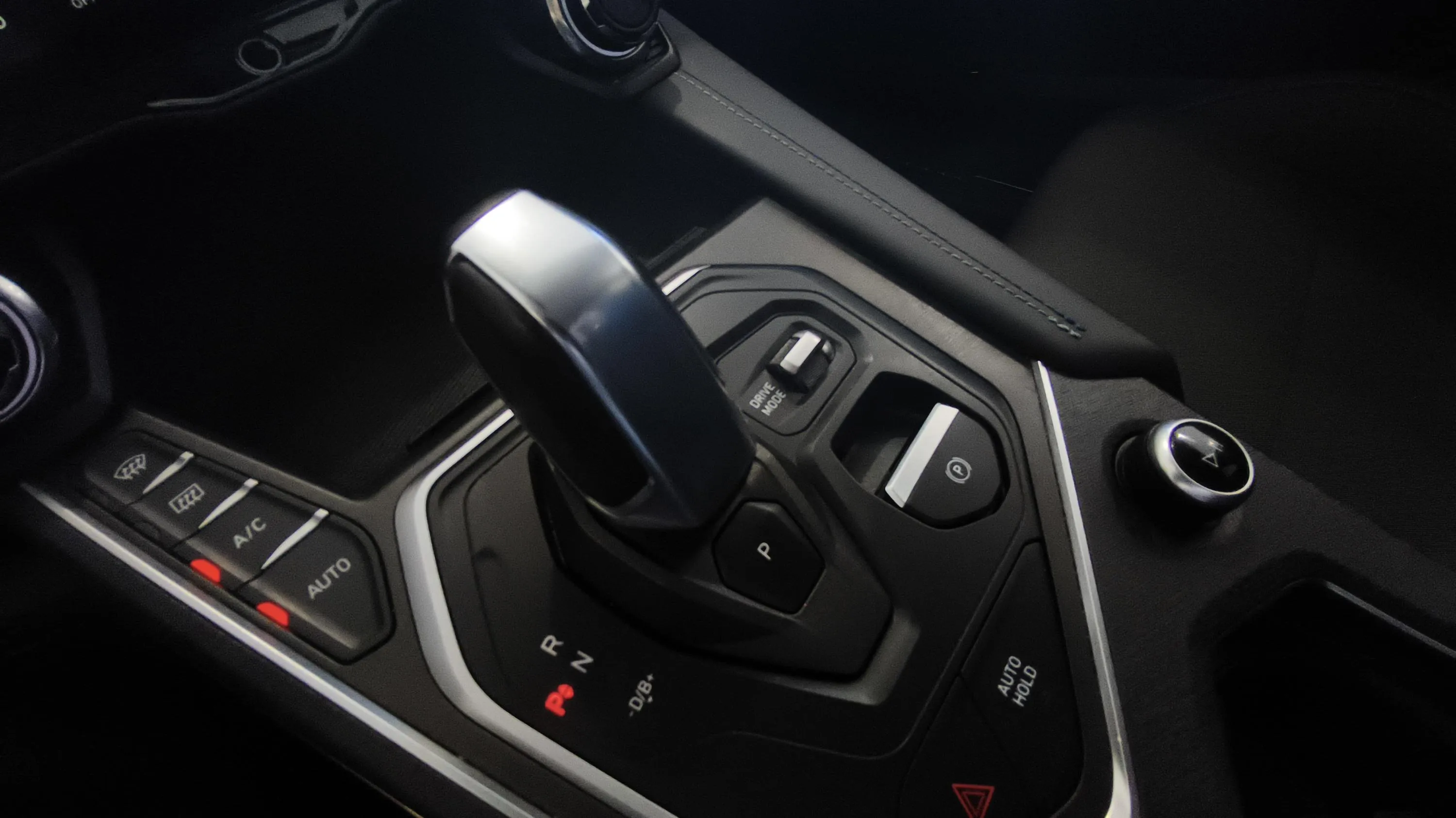 Lynk & Co 01 1.5 PHEV - foto 14