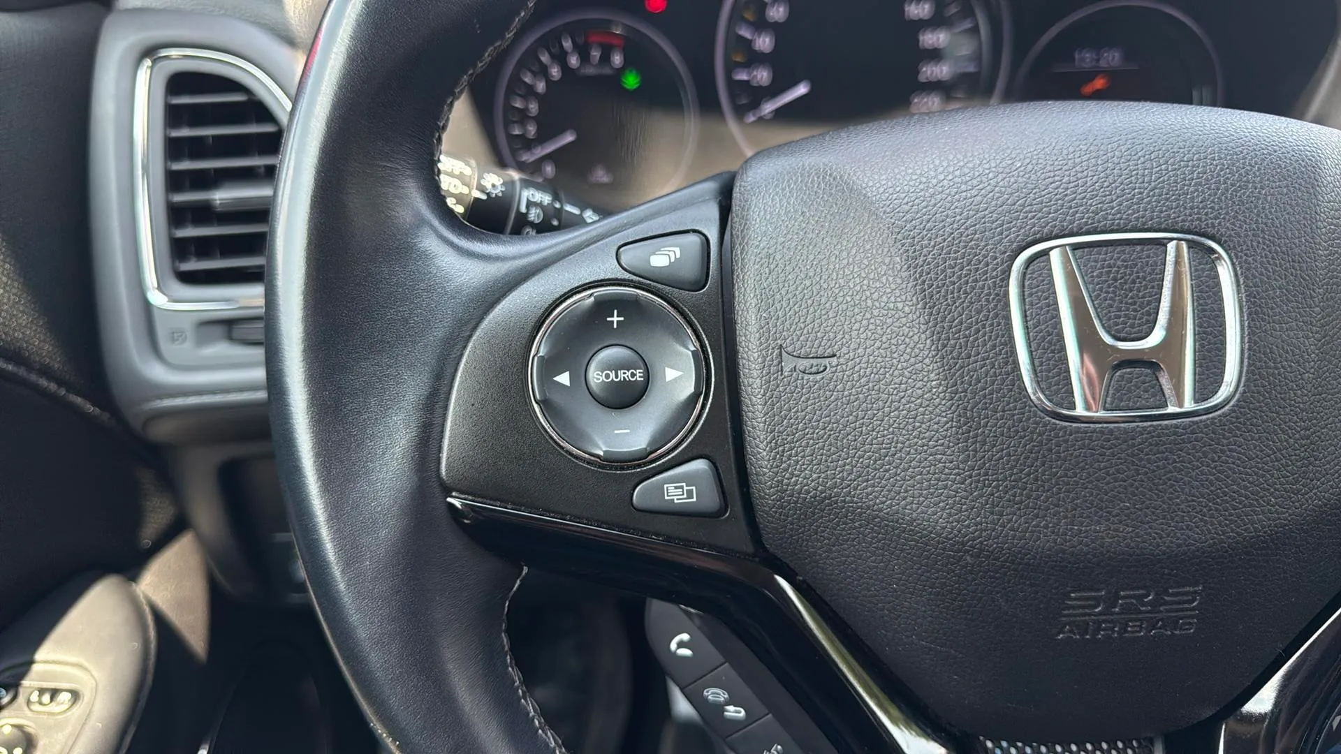 Honda HR-V 1.5 i-VTEC Comfort - foto 11