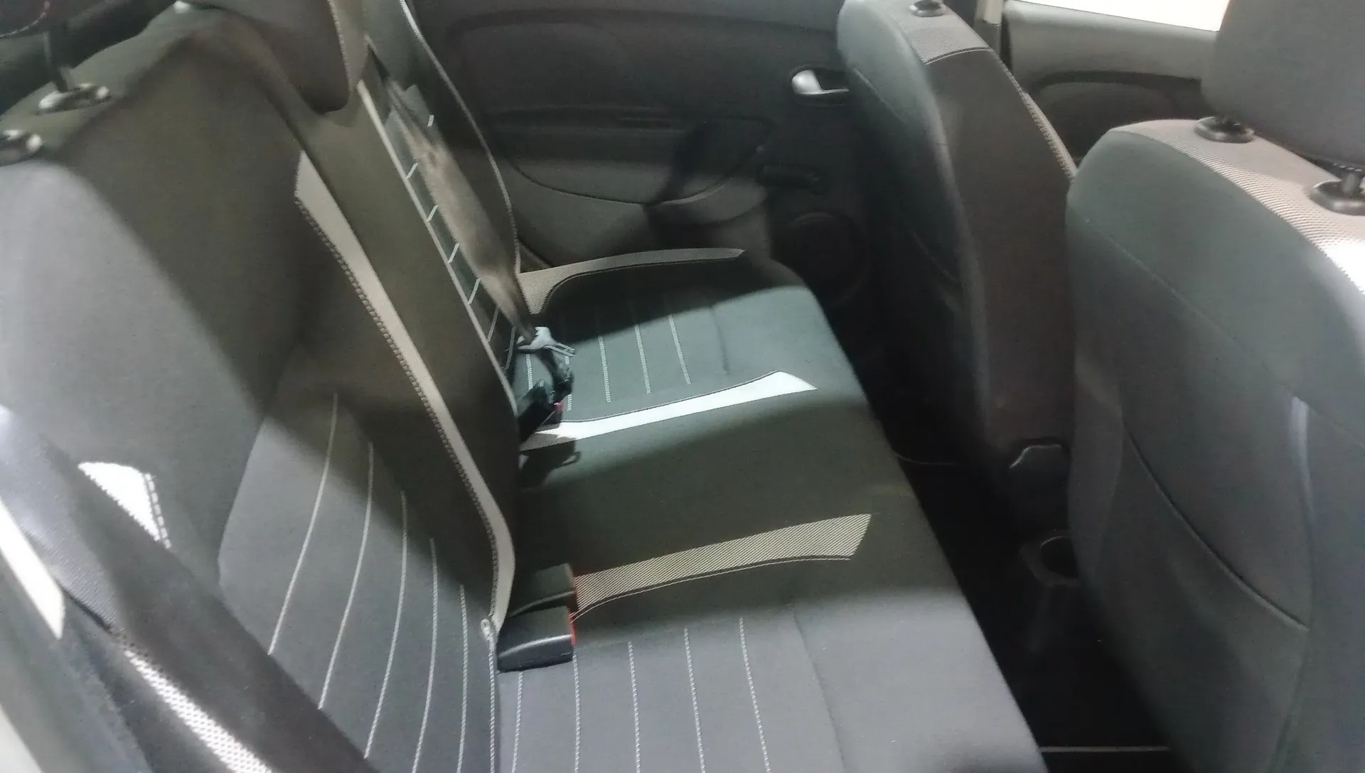 Dacia Sandero Access 1.0 SS - foto 7