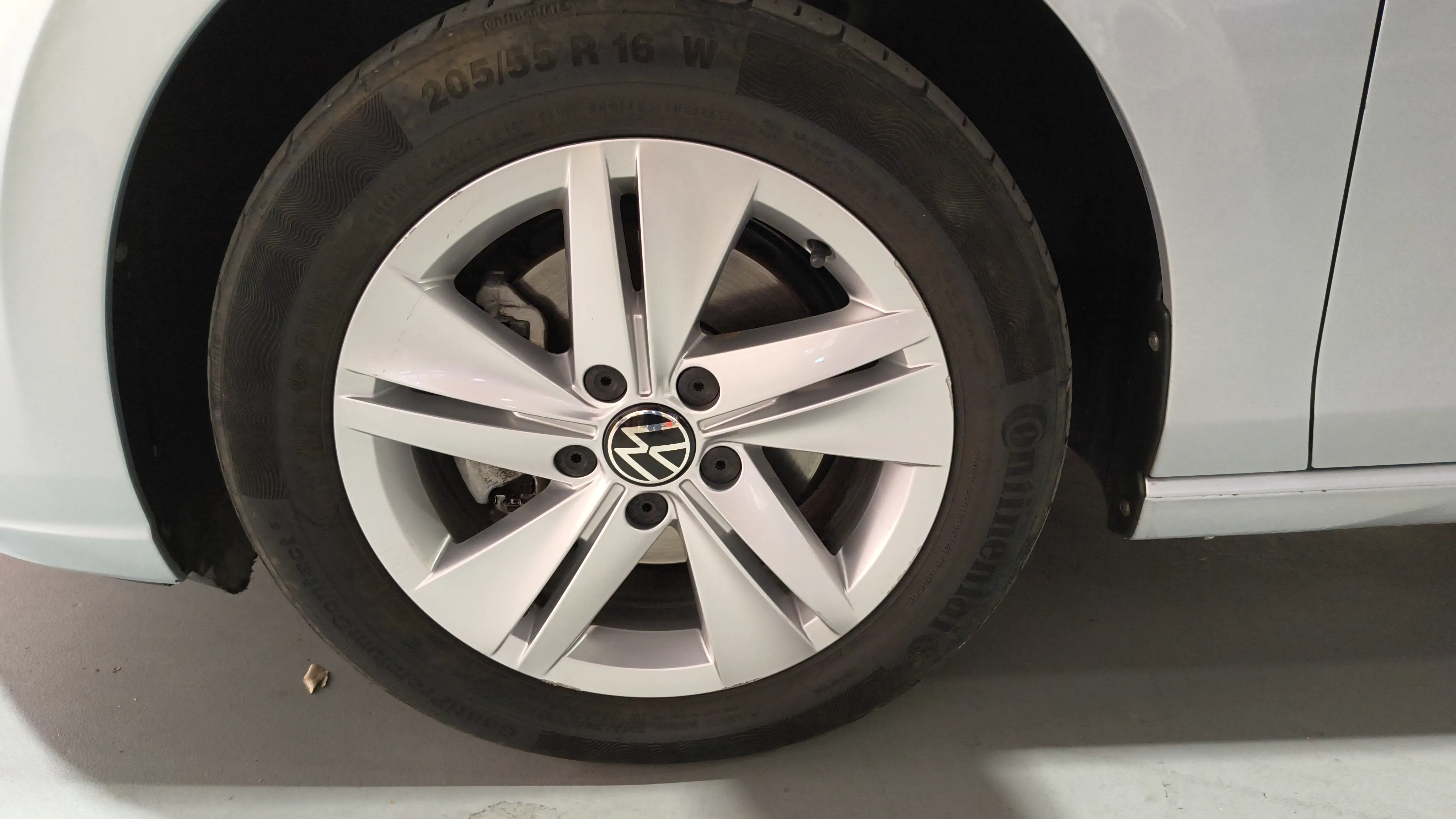 Volkswagen Golf 2.0 TDI DSG - foto 24