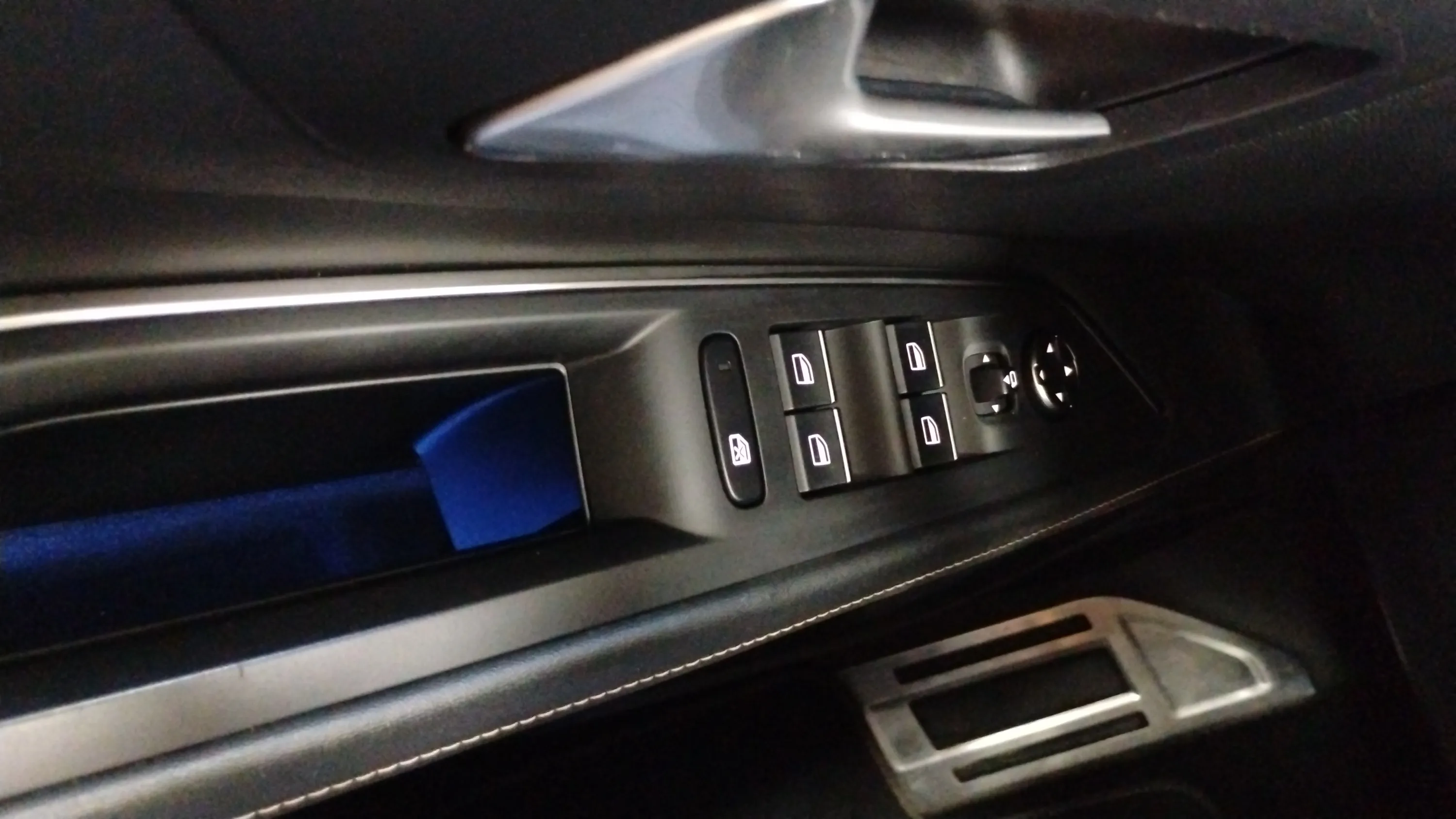 Peugeot 3008 1.5 BlueHDi GT EAT8 - foto 25