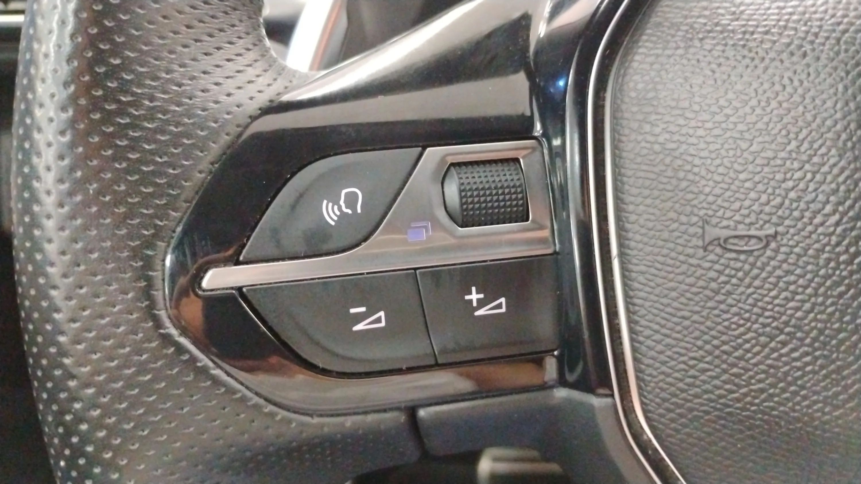 Peugeot 3008 1.5 BlueHDi GT EAT8 - foto 24