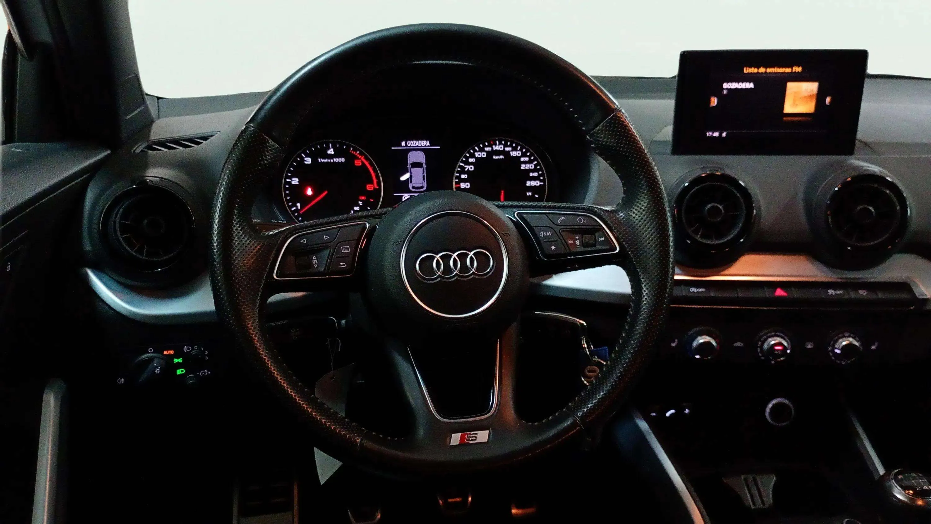 Audi Q2 sport edition 1.6 TDI - foto 11