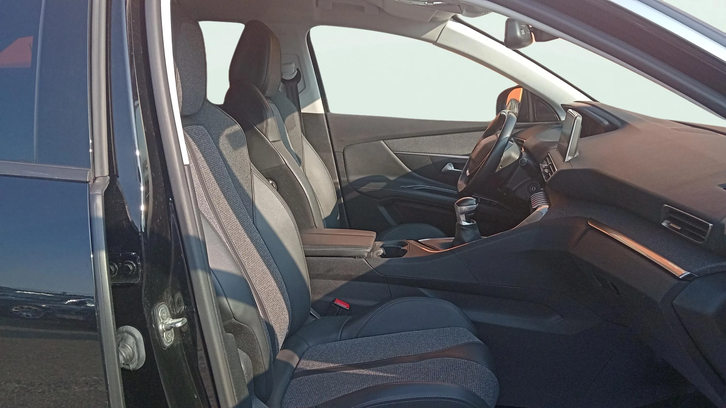 Peugeot 3008 1.2 PureTech Allure - foto 9