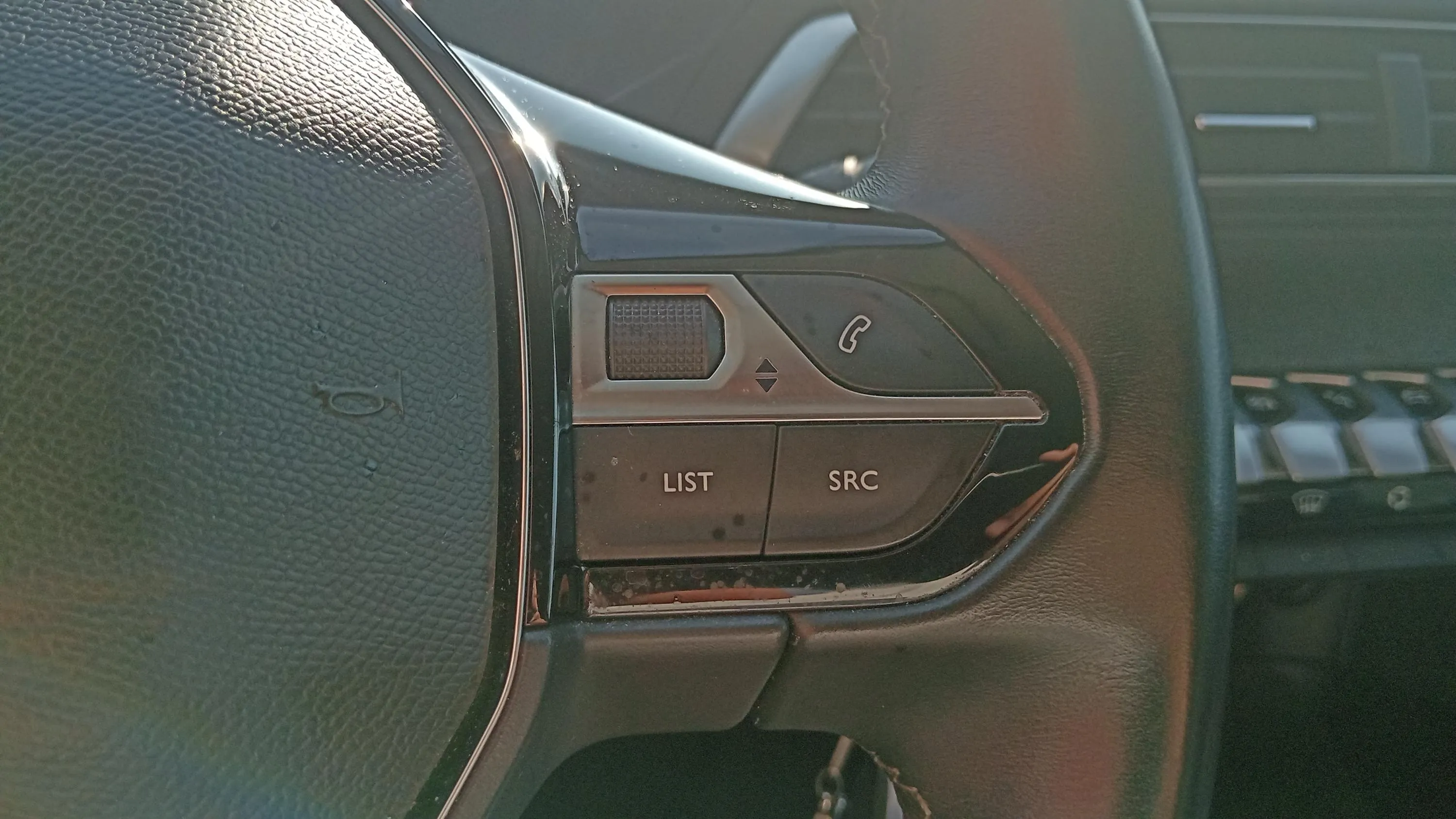 Peugeot 3008 1.2 PureTech Allure - foto 19