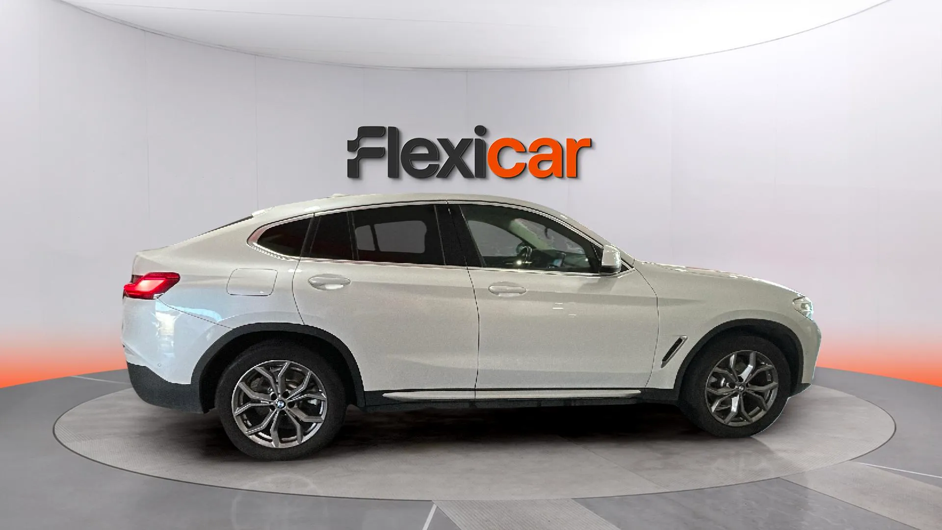 BMW X4 xDrive20d - foto 8