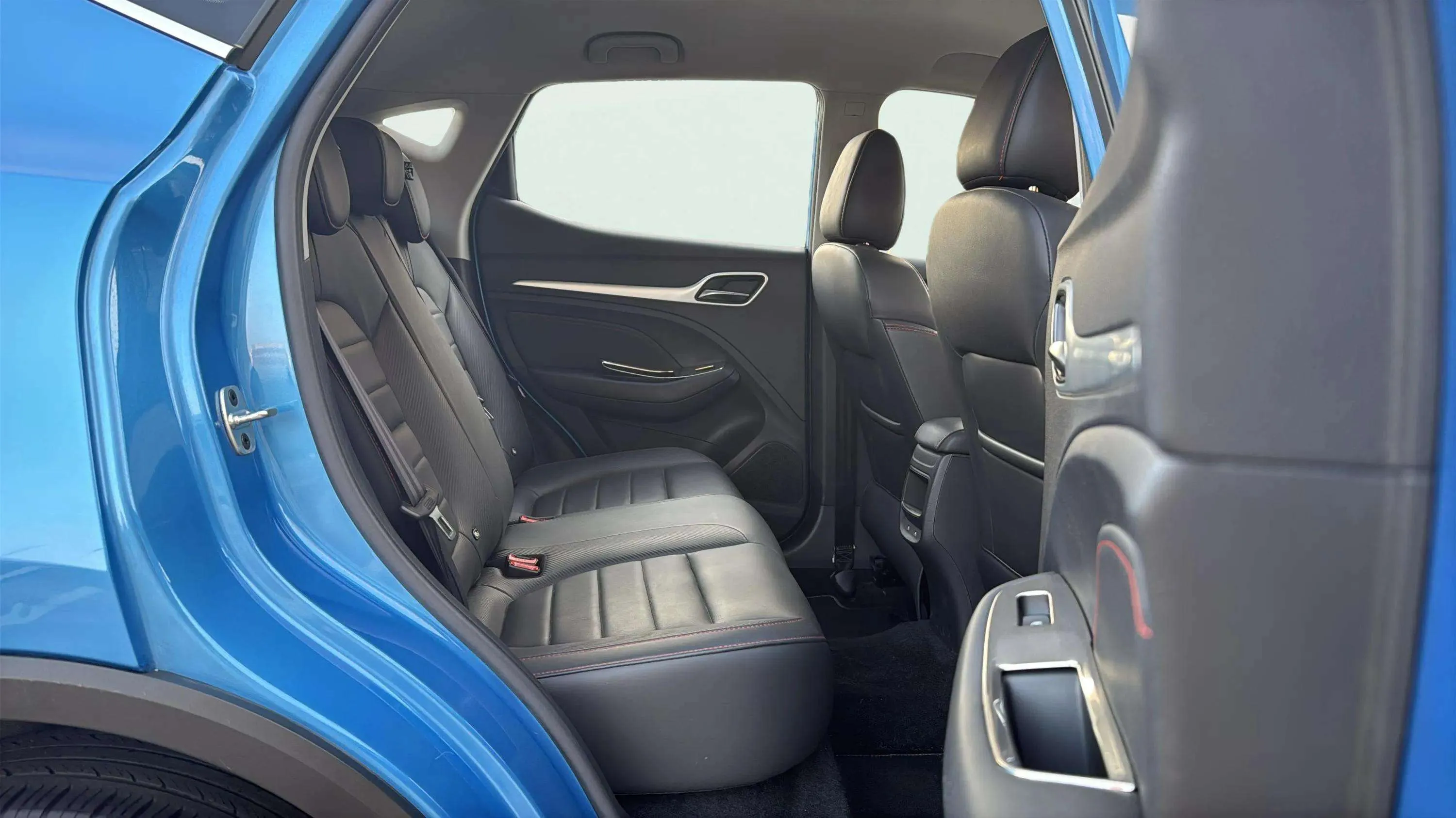 MG ZS 1.5 Luxury - foto 11