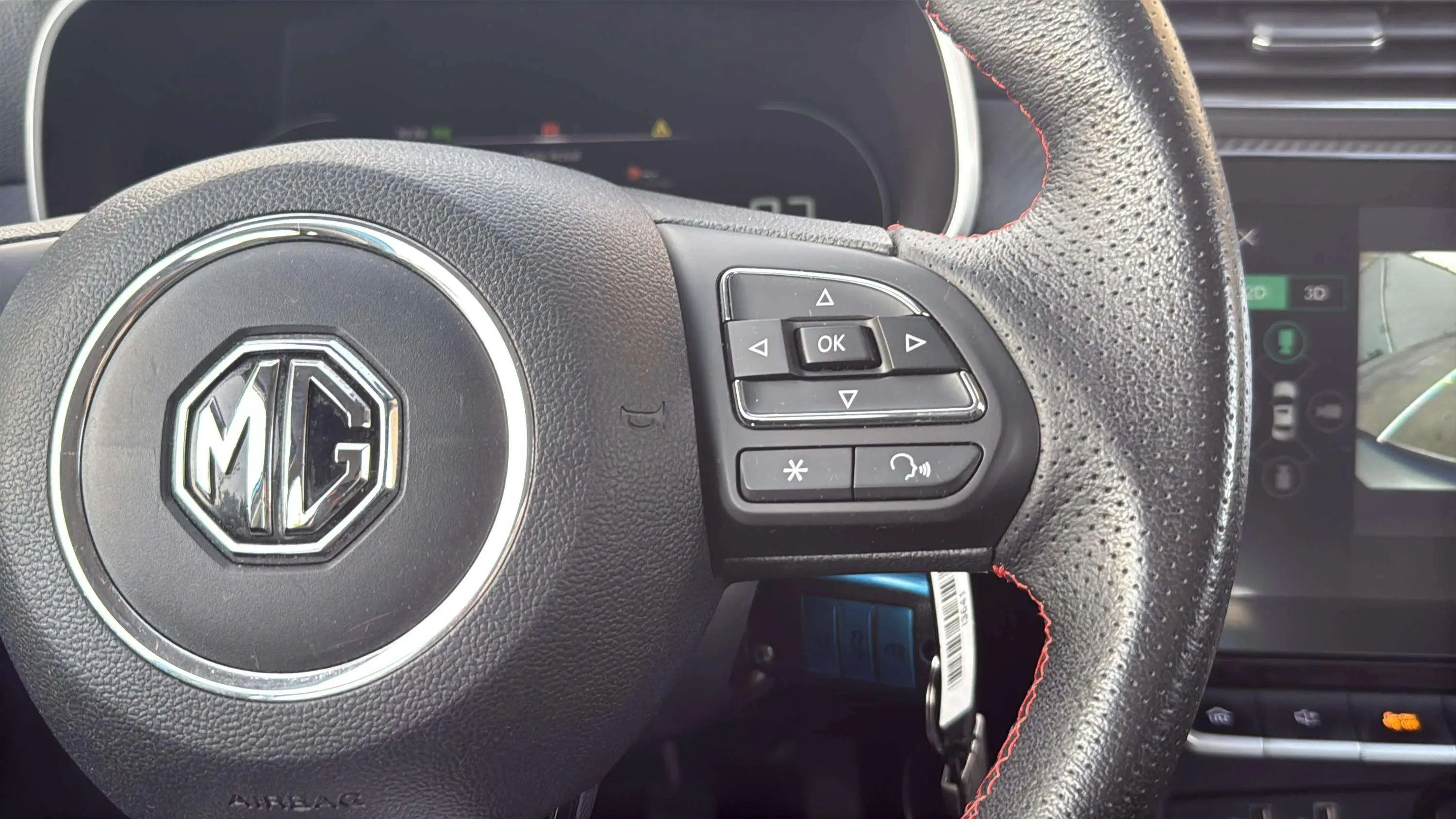 MG ZS 1.5 Luxury - foto 18
