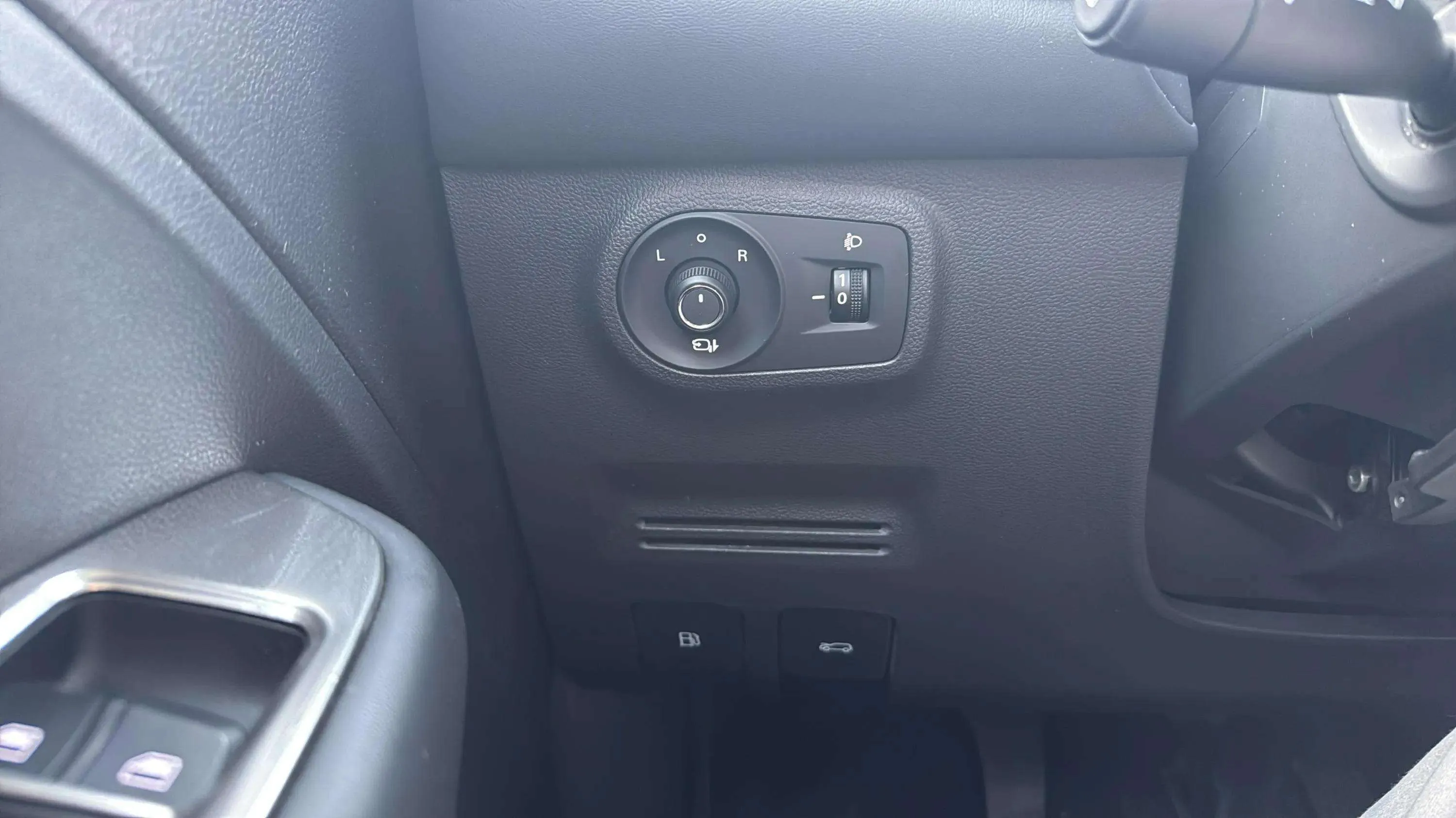 MG ZS 1.5 Luxury - foto 16