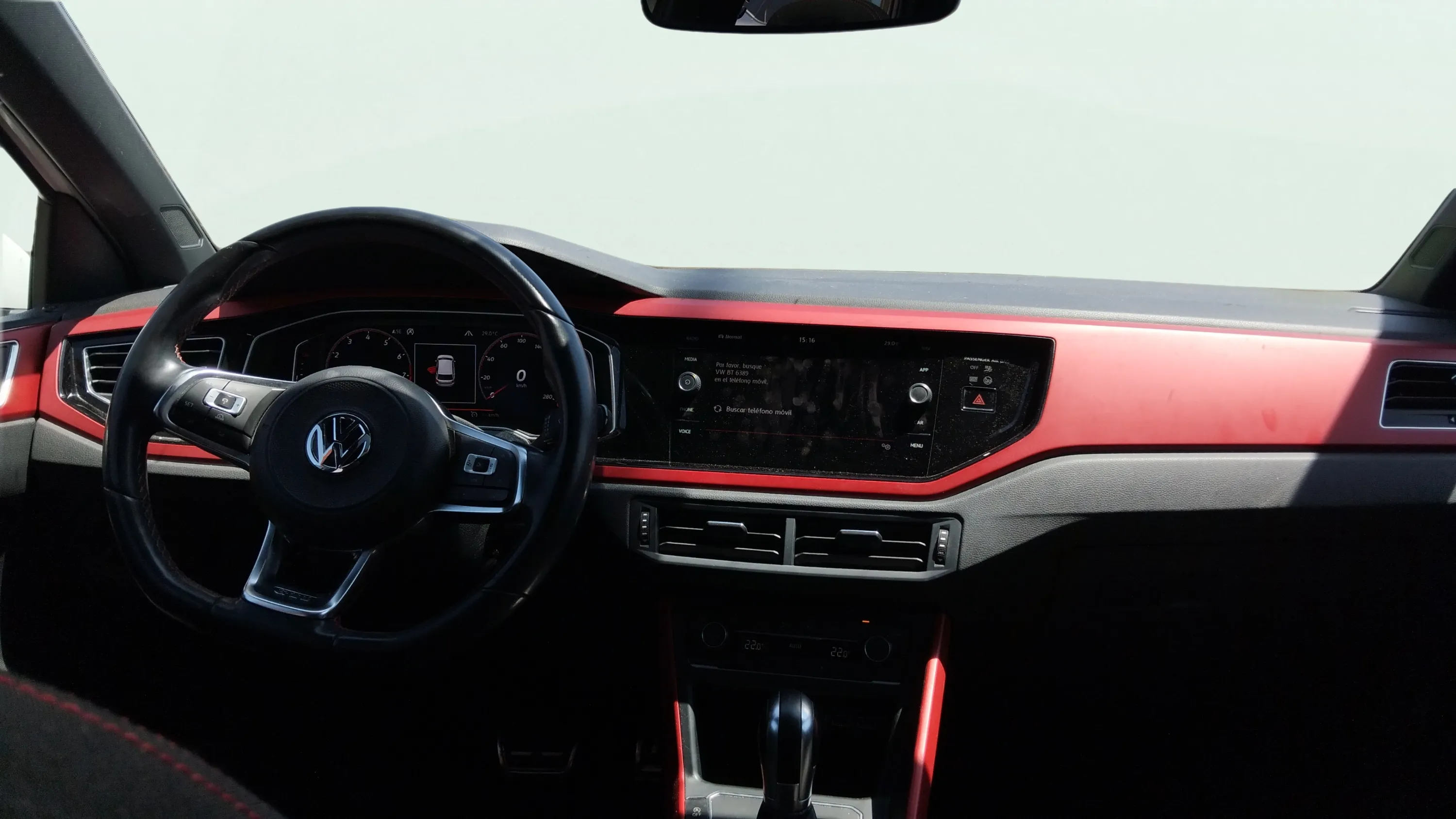 Volkswagen Polo GTI 2.0 TSI DSG - foto 12