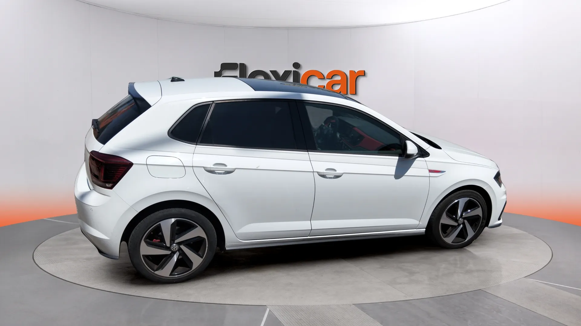 Volkswagen Polo GTI 2.0 TSI DSG - foto 6