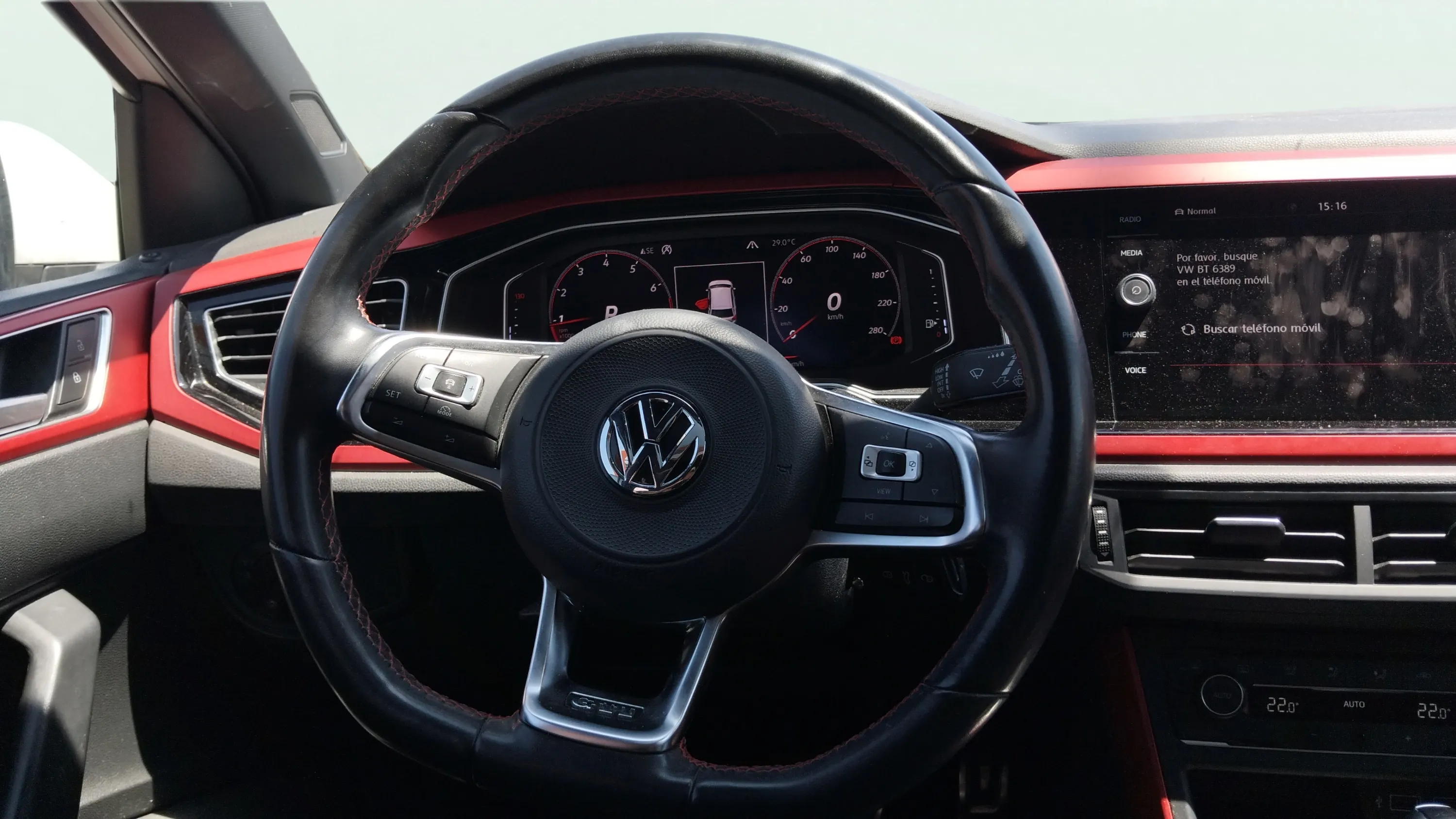 Volkswagen Polo GTI 2.0 TSI DSG - foto 13