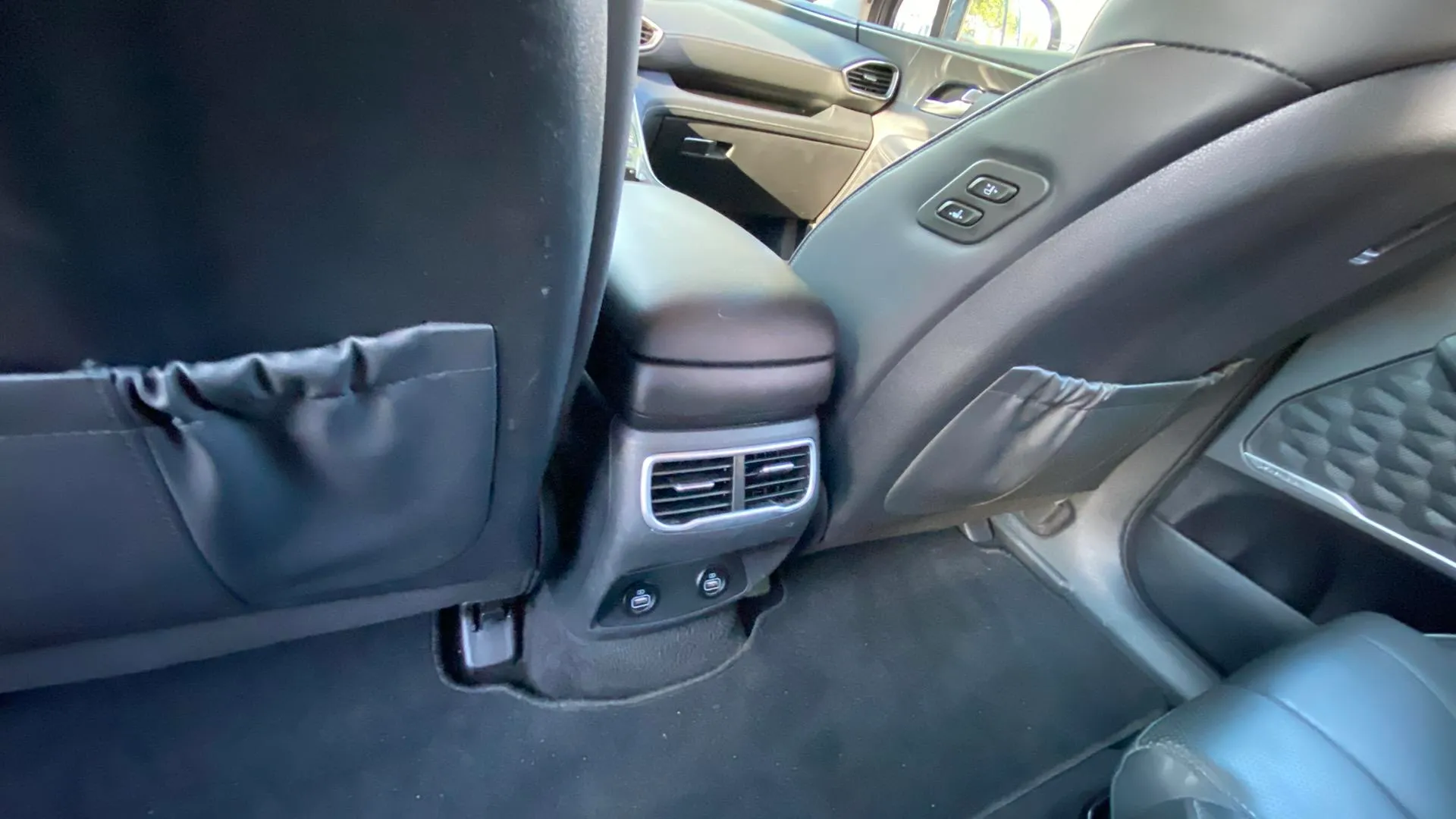 Hyundai Santa Fe 1.6 T-GDi PHEV Style 4x4 - foto 25
