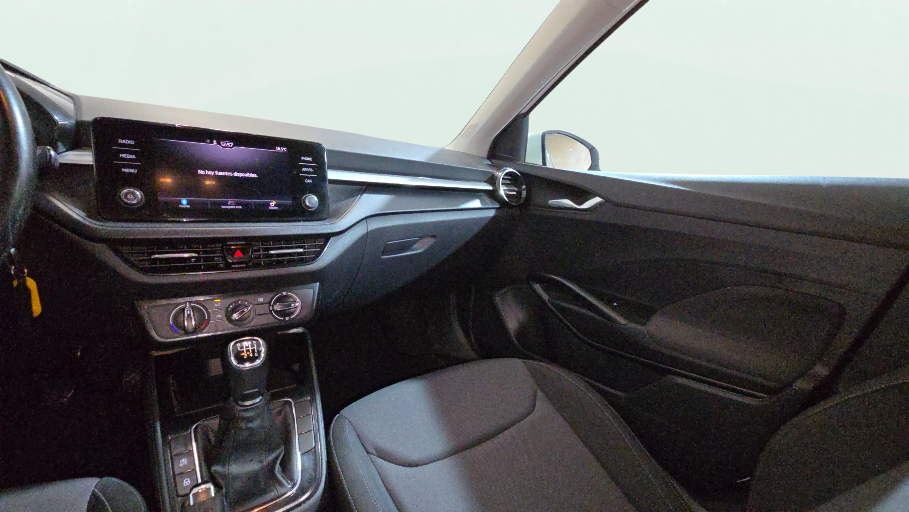 Škoda Fabia 1.0 TSI Ambition - foto 15