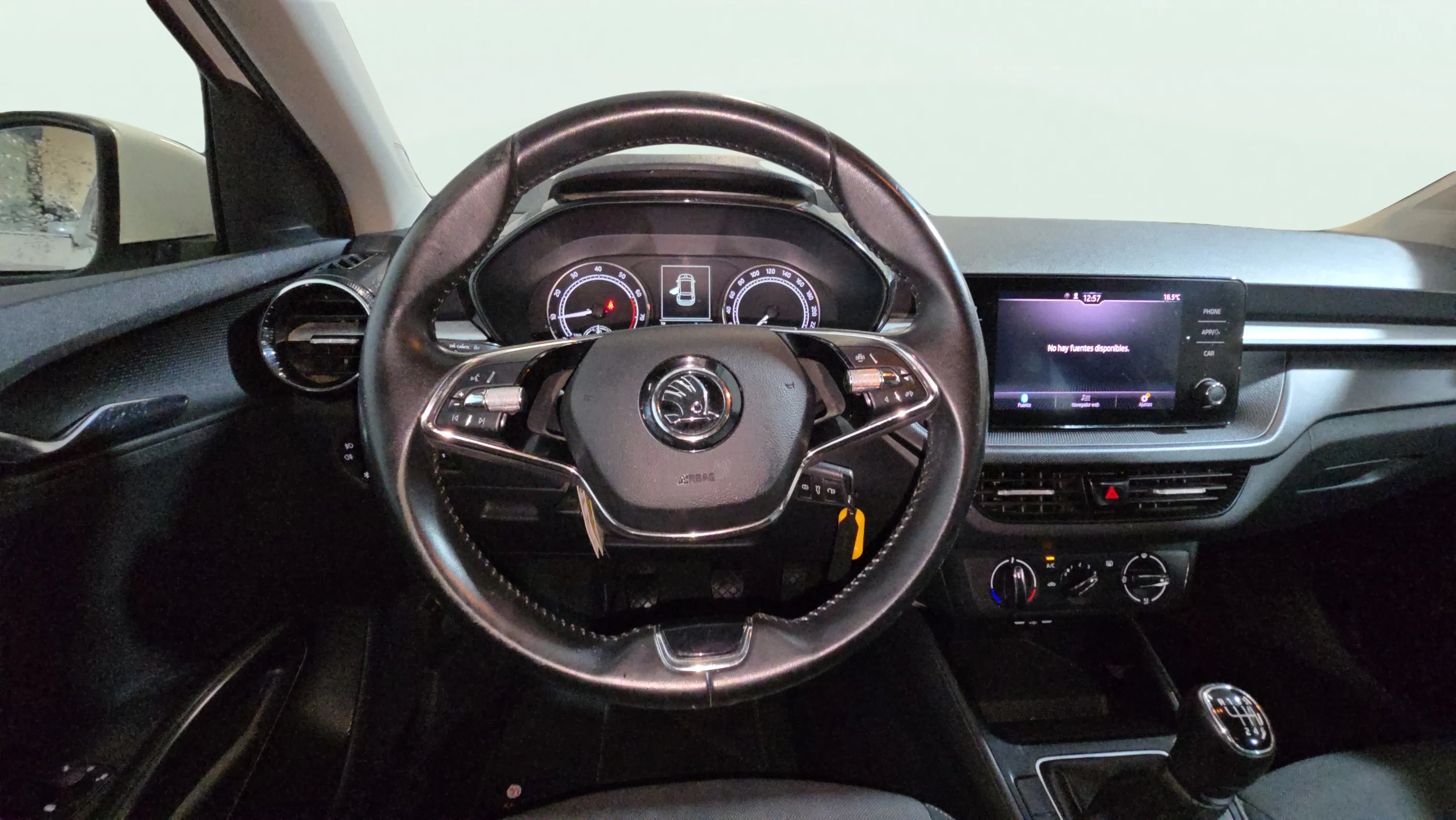 Škoda Fabia 1.0 TSI Ambition - foto 11