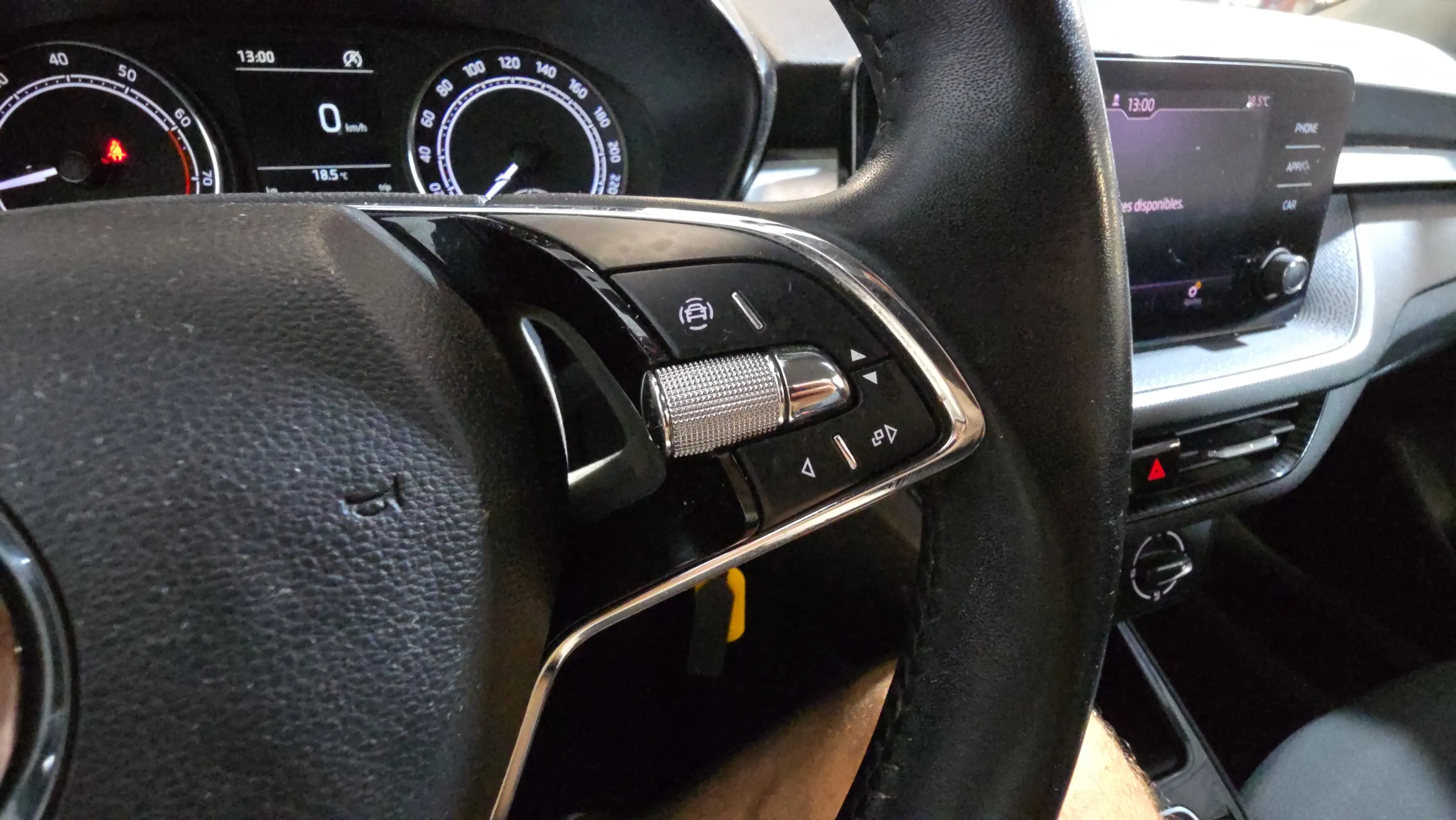Škoda Fabia 1.0 TSI Ambition - foto 13