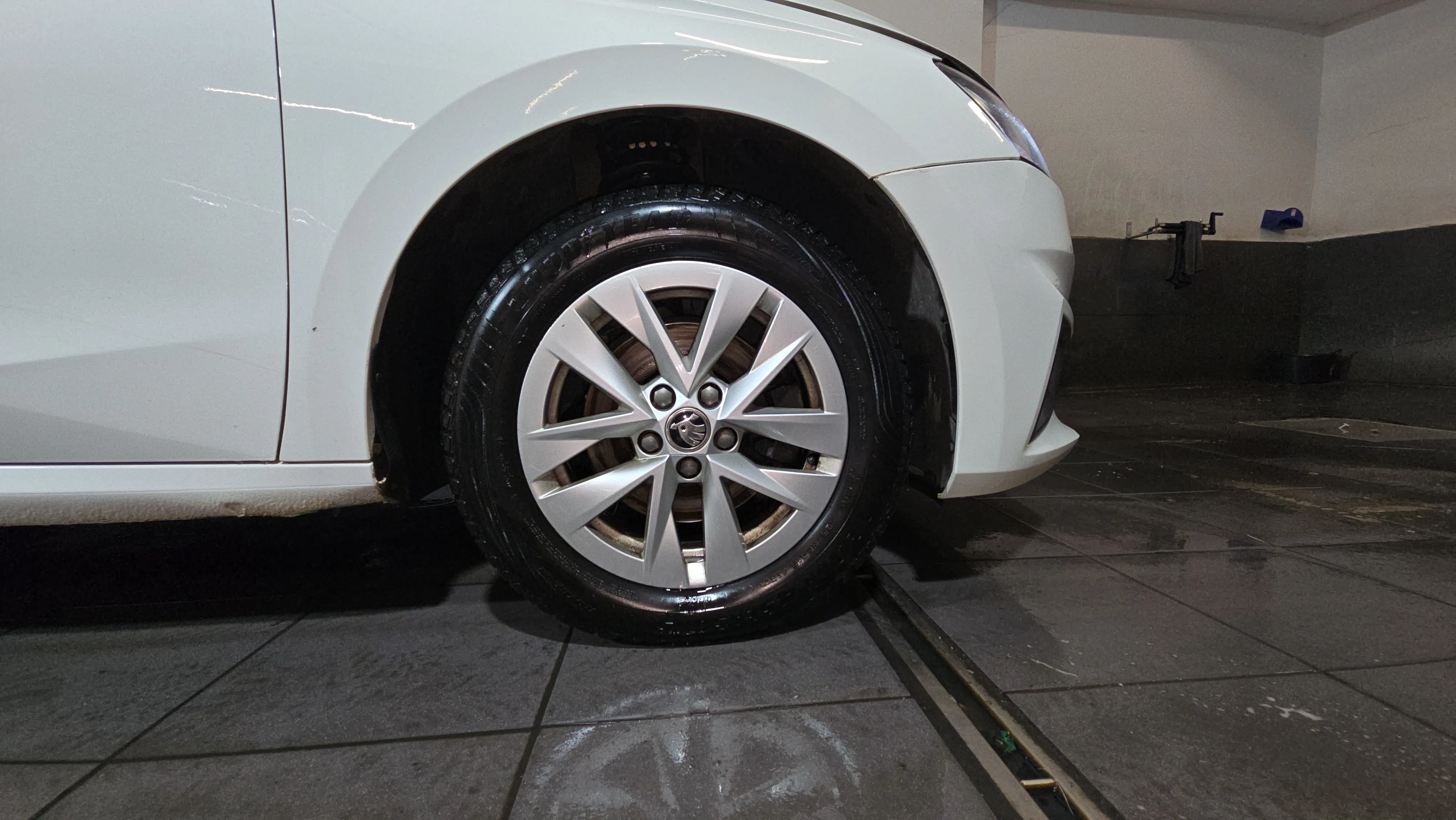 Škoda Fabia 1.0 TSI Ambition - foto 25