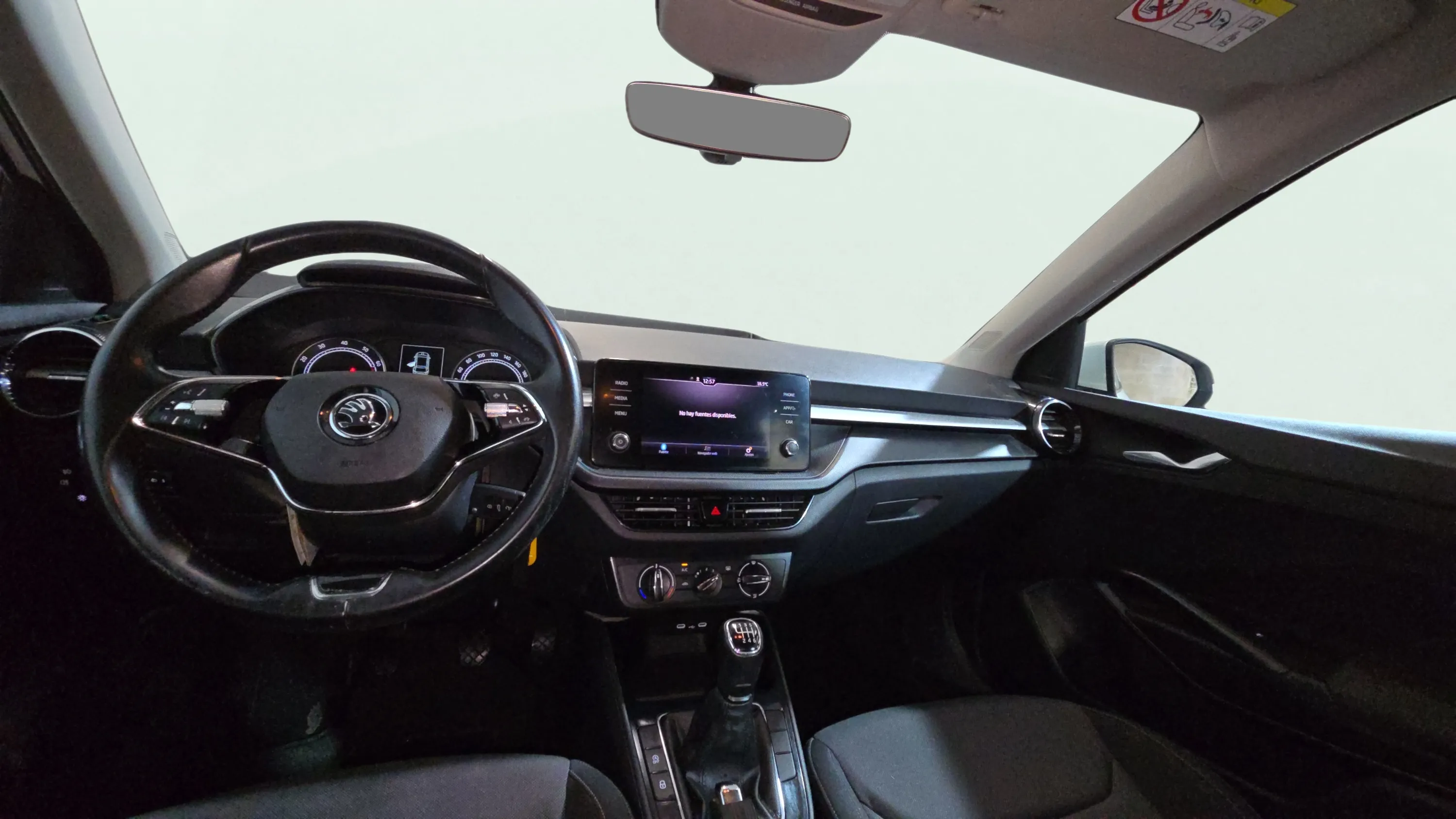 Škoda Fabia 1.0 TSI Ambition - foto 10