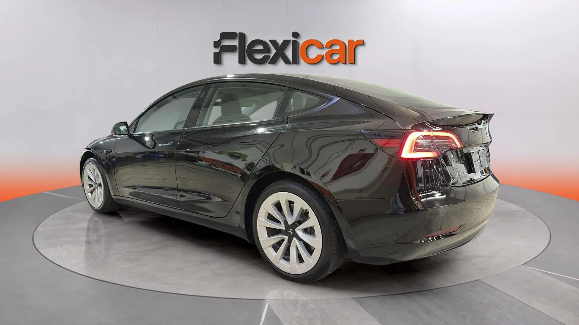 Tesla Model 3 RWD - foto 5