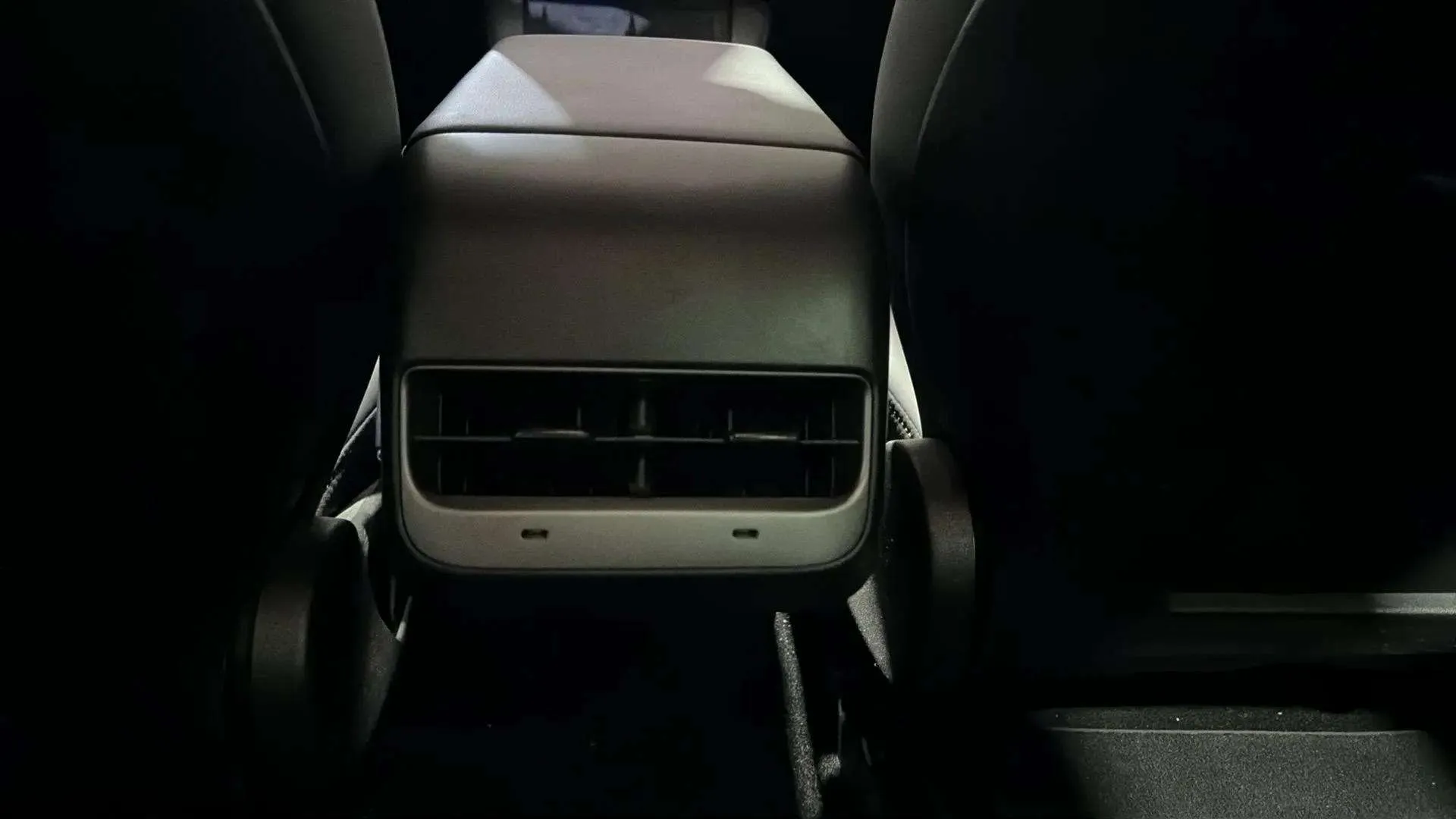 Tesla Model 3 RWD - foto 25