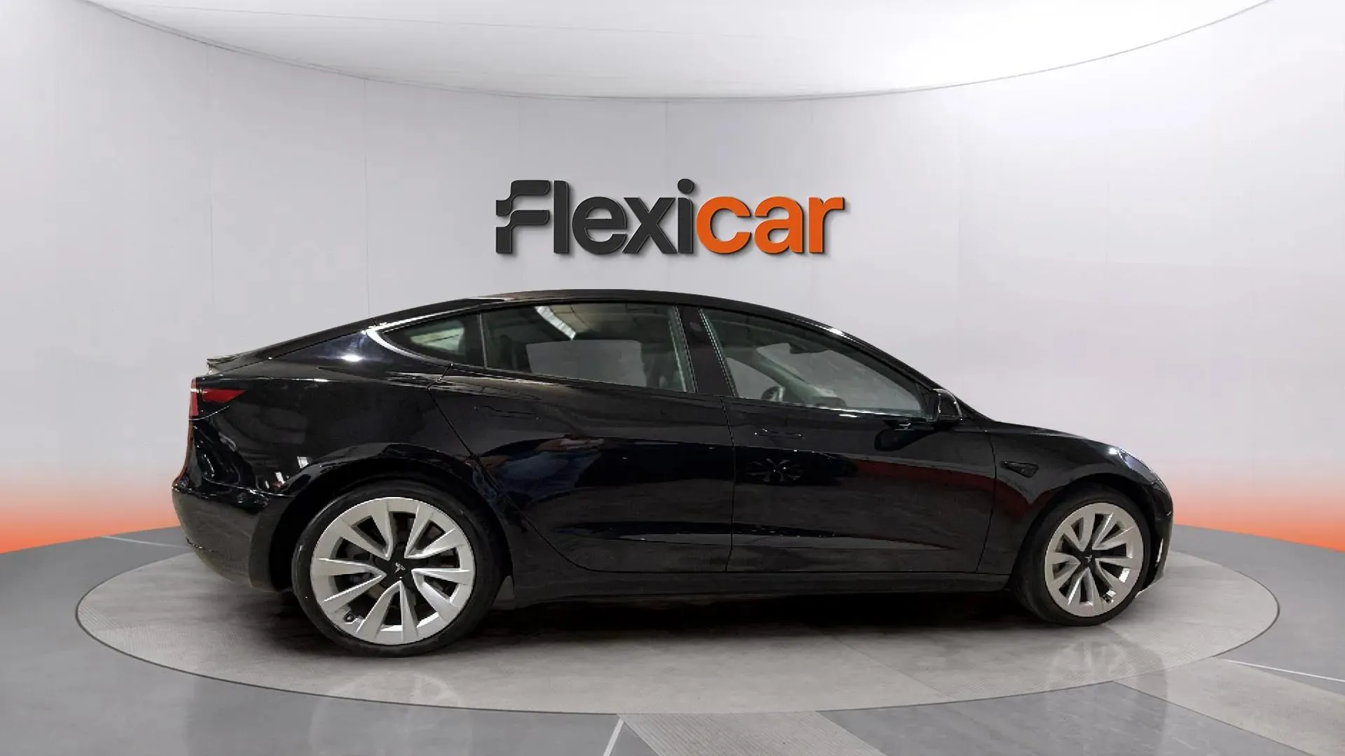 Tesla Model 3 RWD - foto 8