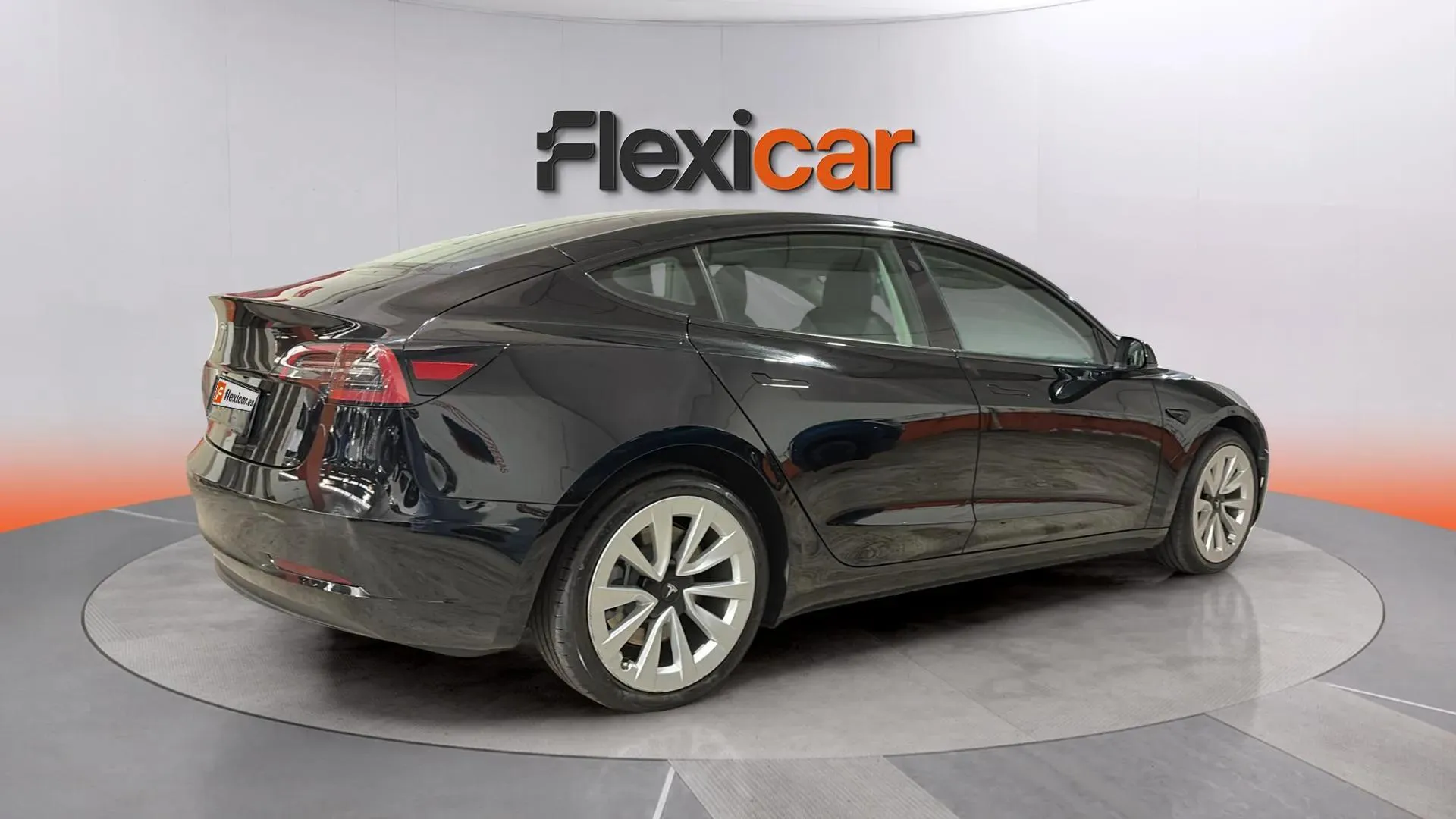 Tesla Model 3 RWD - foto 7