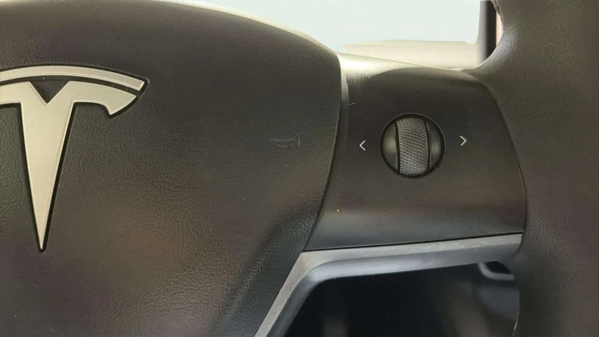 Tesla Model 3 RWD - foto 23