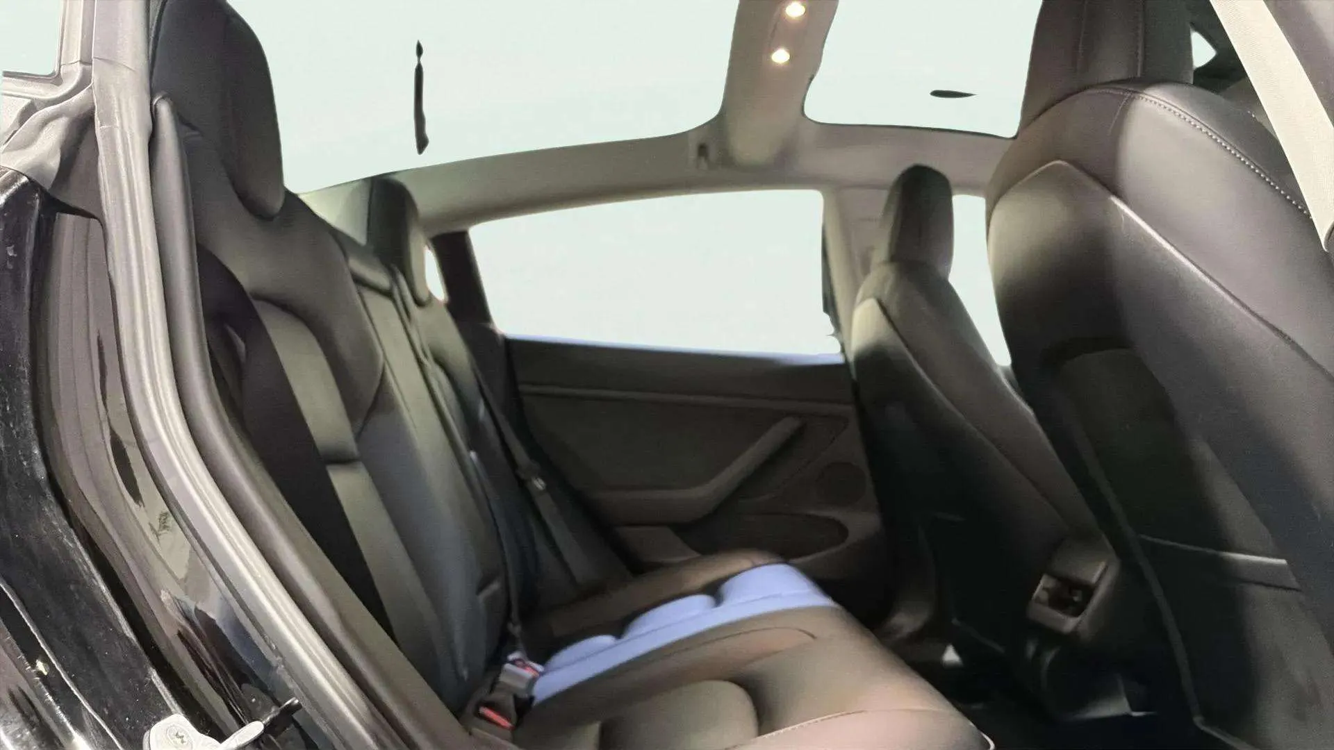 Tesla Model 3 RWD - foto 14