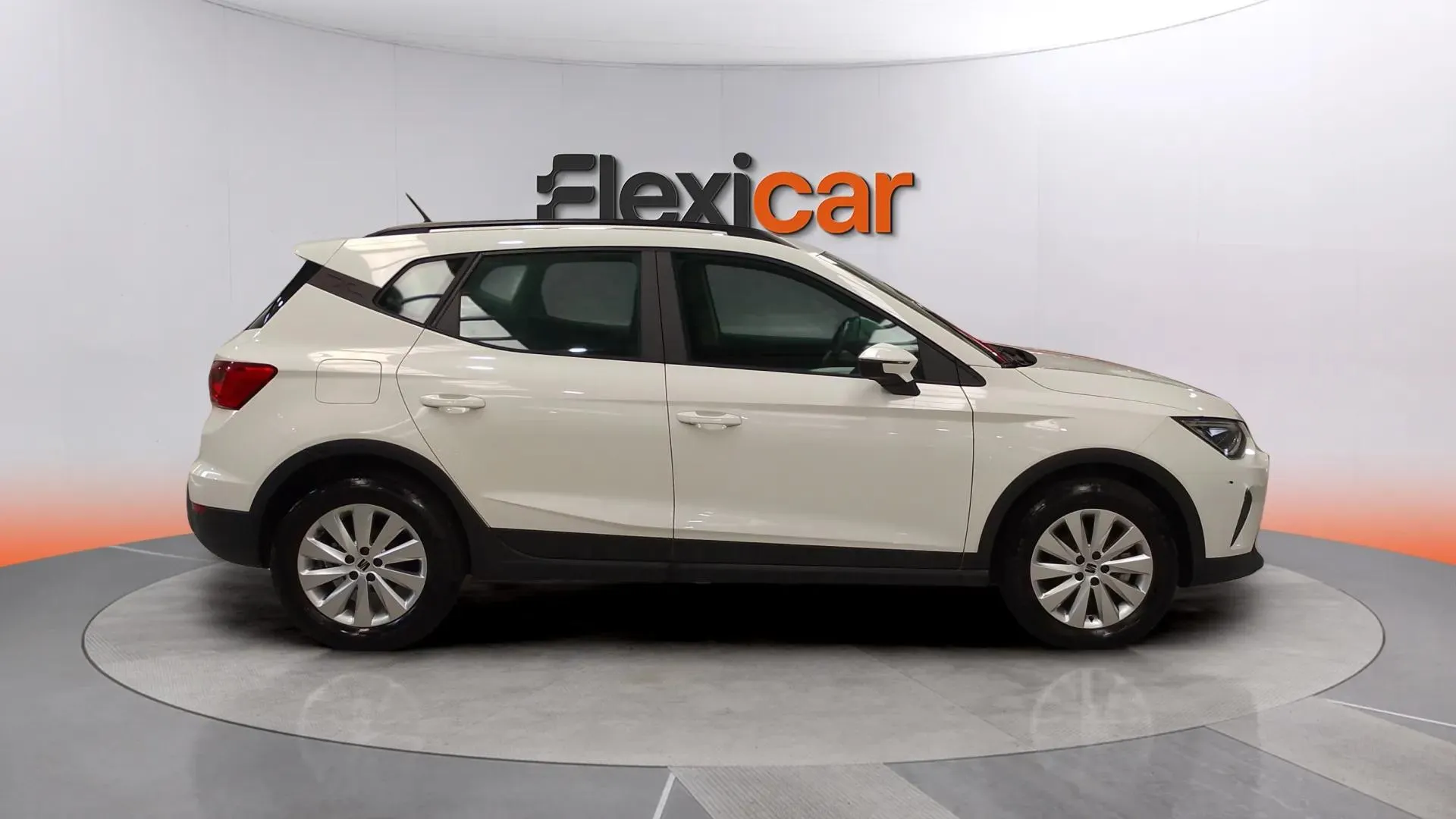 SEAT Arona 1.0 TSI Reference - foto 3