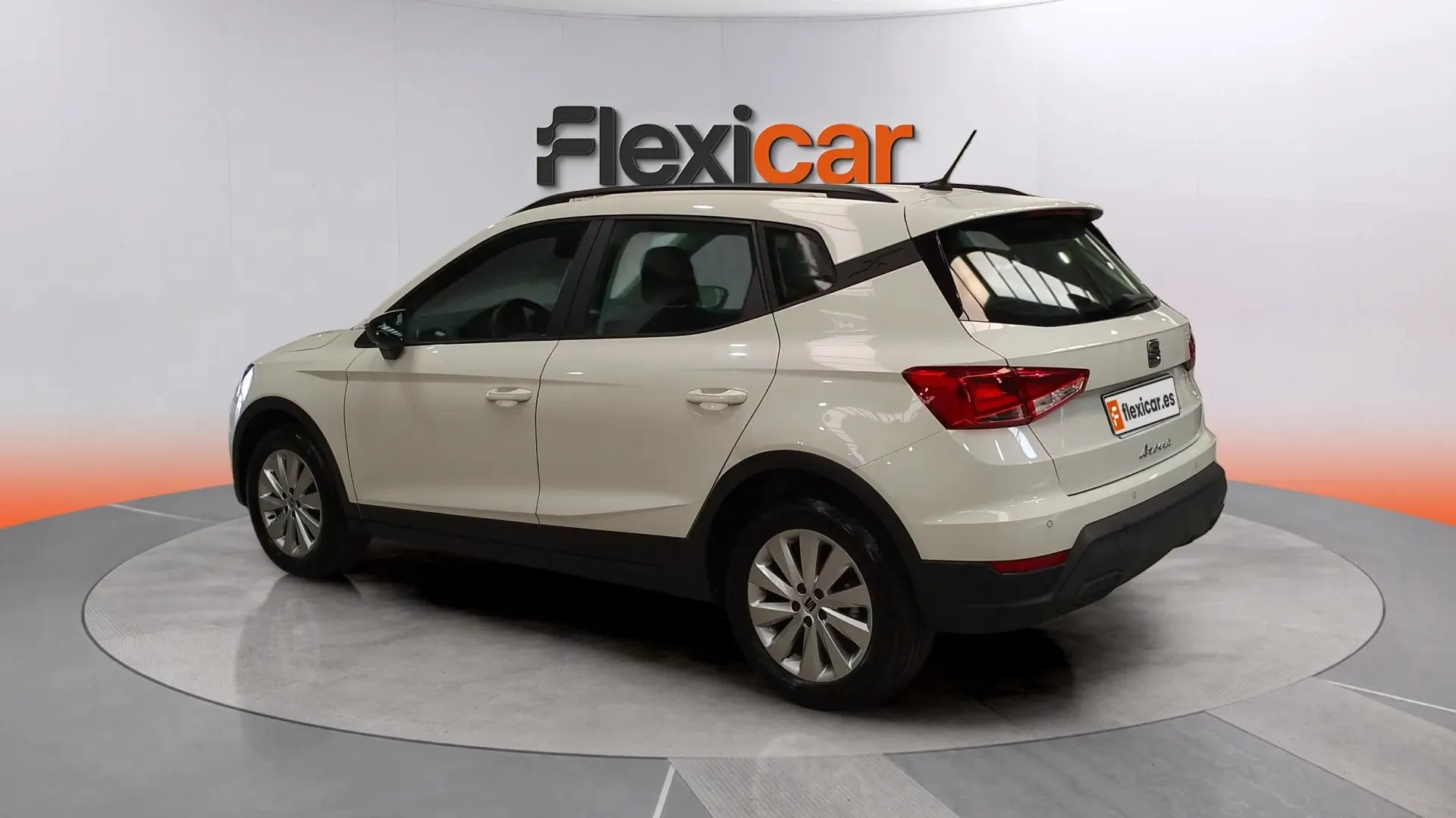 SEAT Arona 1.0 TSI Reference - foto 8