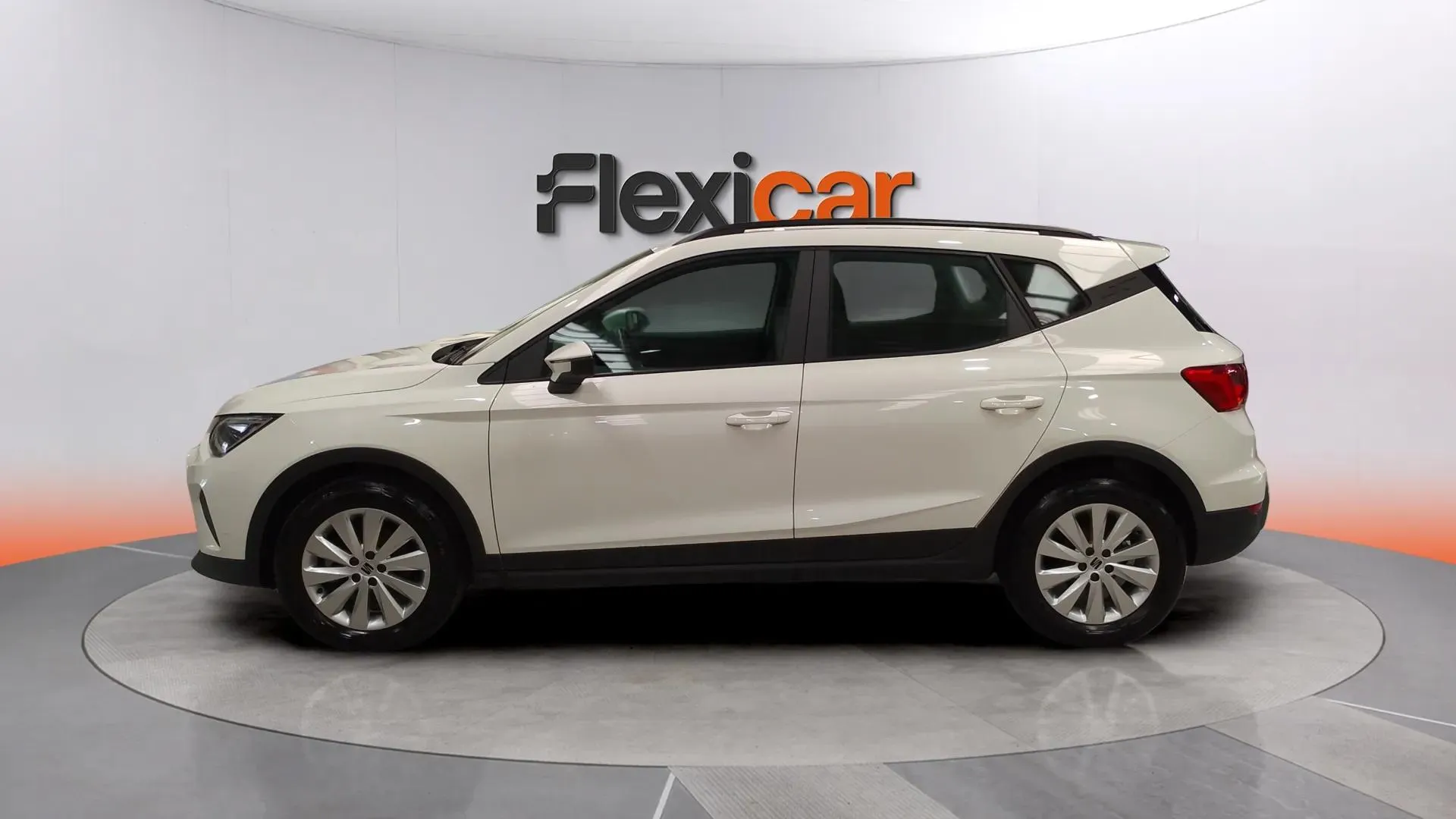 SEAT Arona 1.0 TSI Reference - foto 9