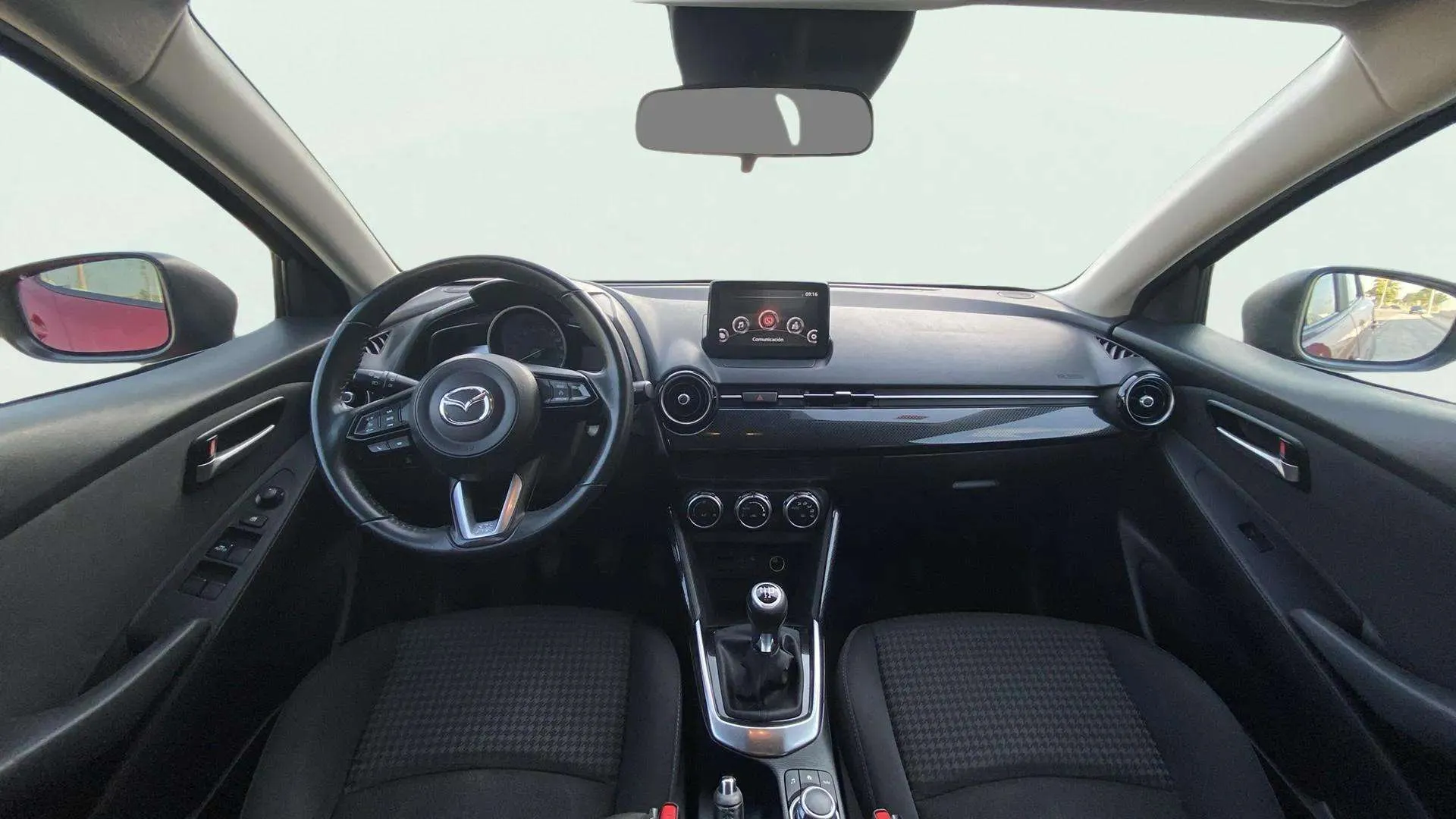 Mazda Mazda2 1.5 GE Black Tech Edition - foto 7