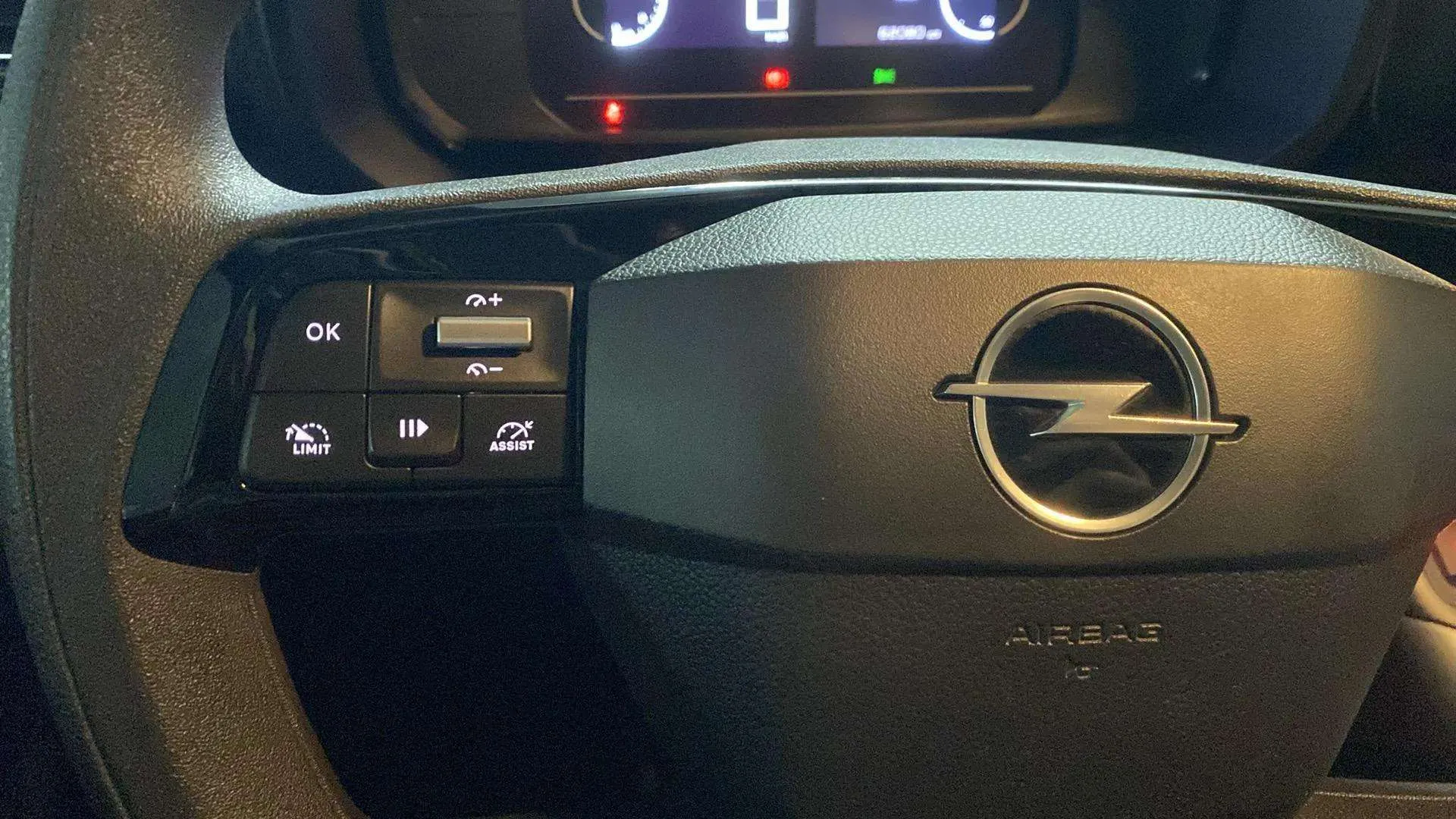 Opel Combo 1.5 Td MT6 €6.4 - foto 11