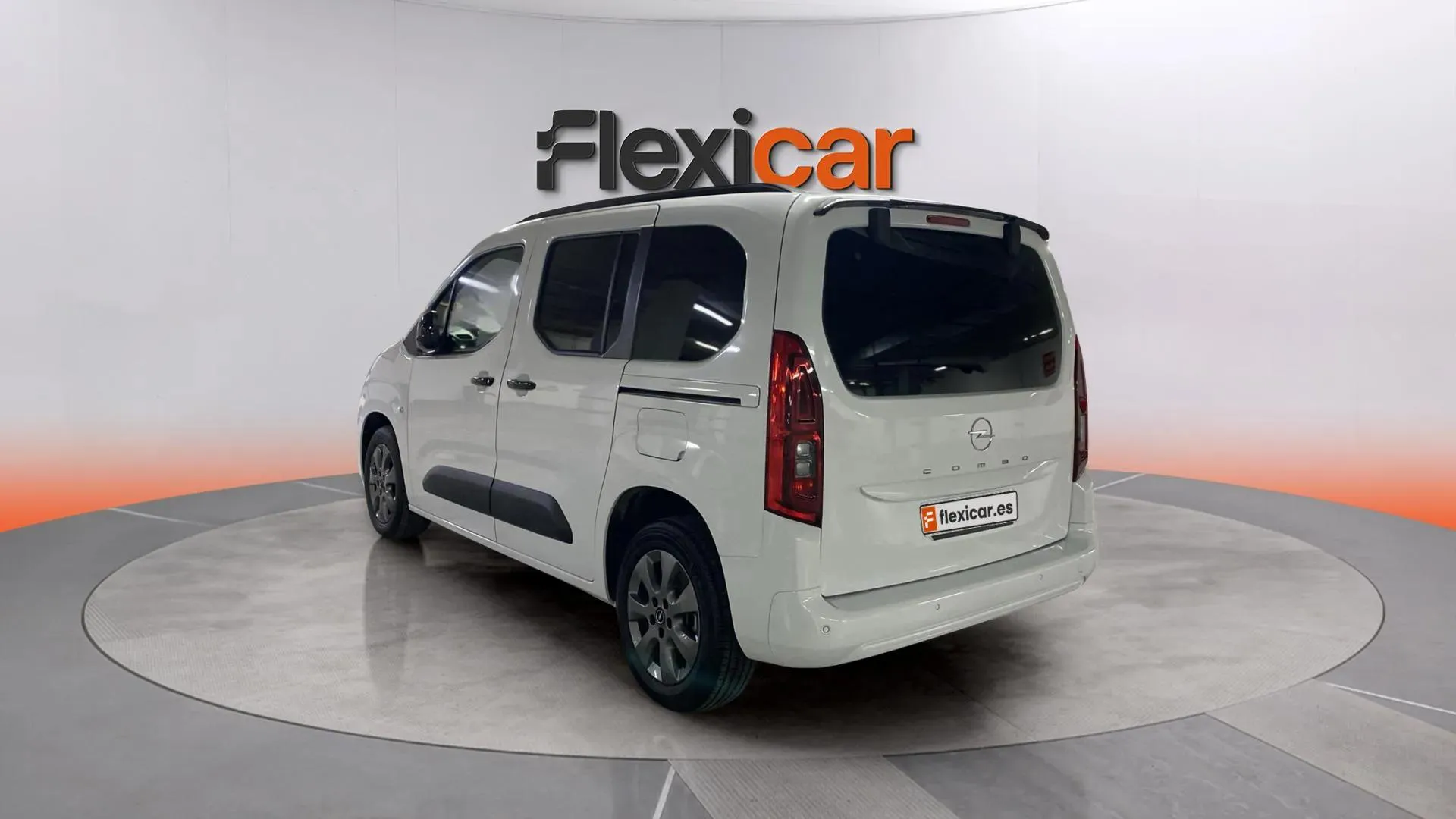 Opel Combo 1.5 Td MT6 €6.4 - foto 5