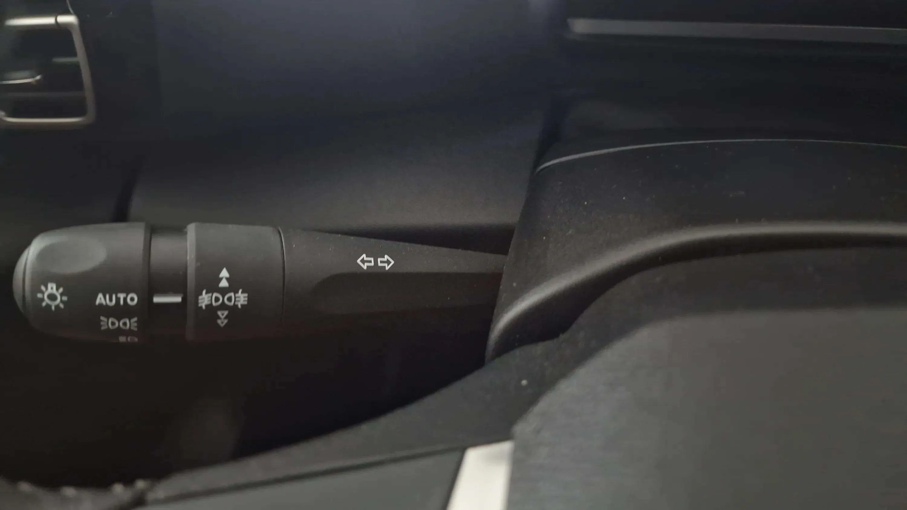 Citroën C4 X ë-C4 X eléctrico 50KWh E Series - foto 18