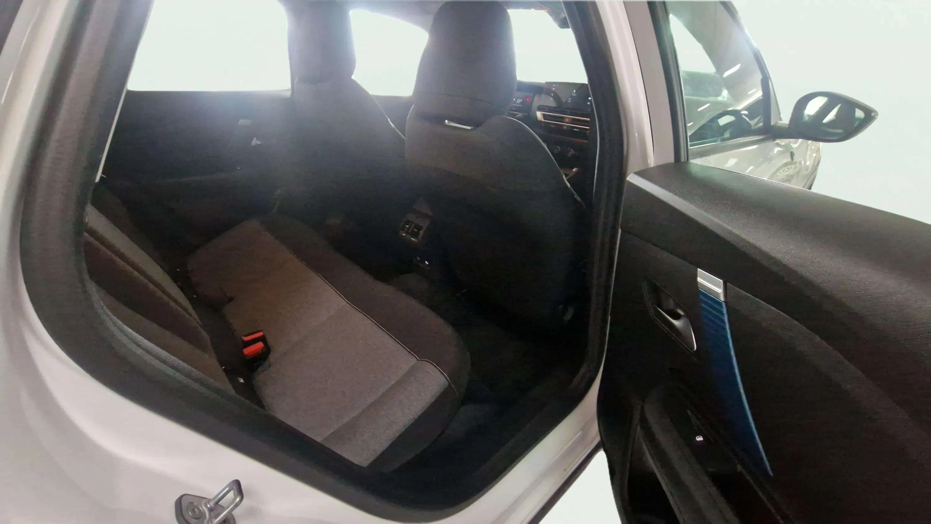 Citroën C4 X ë-C4 X eléctrico 50KWh E Series - foto 23