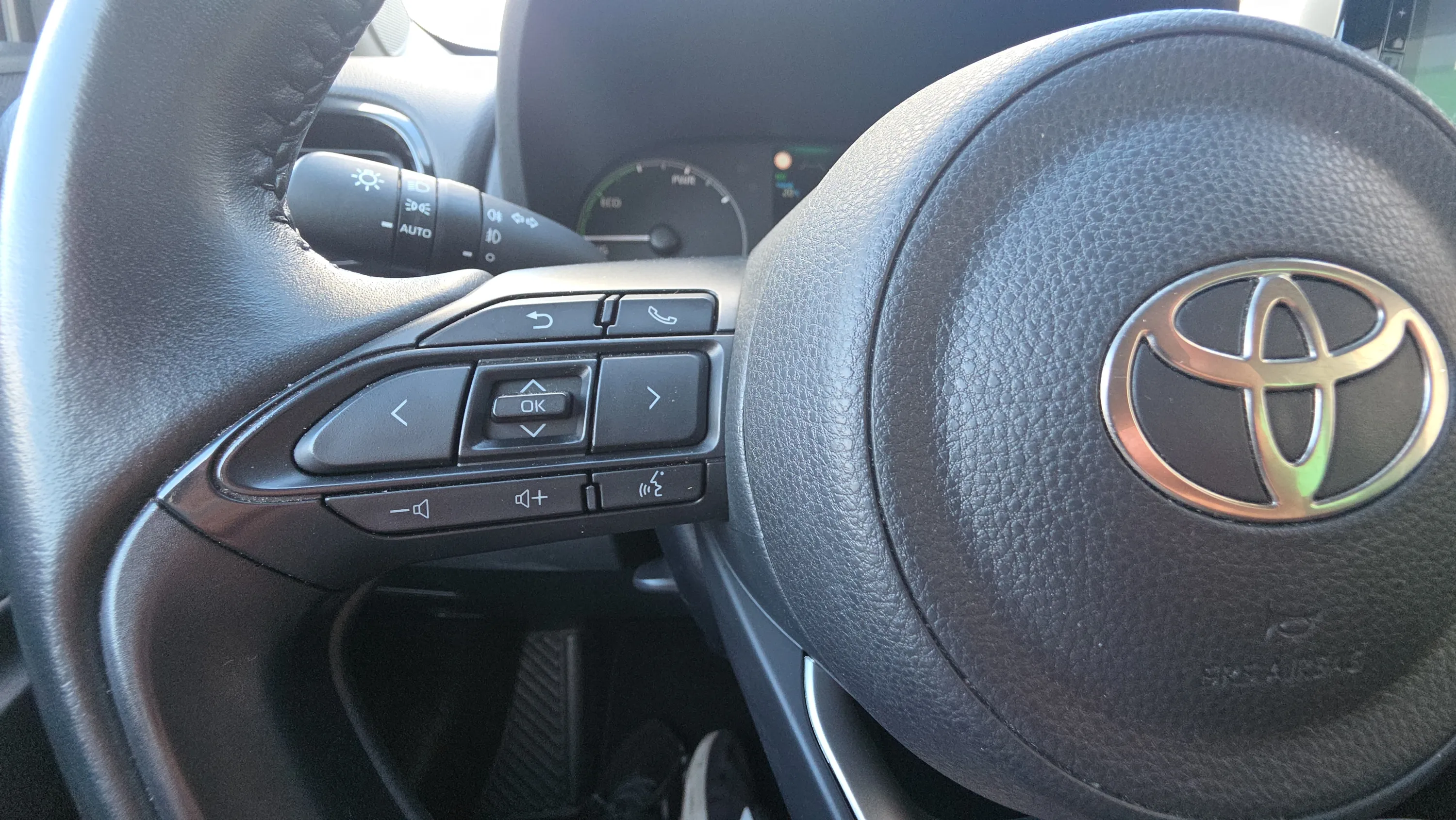 Toyota Yaris 1.5 120H Active Plus - foto 14