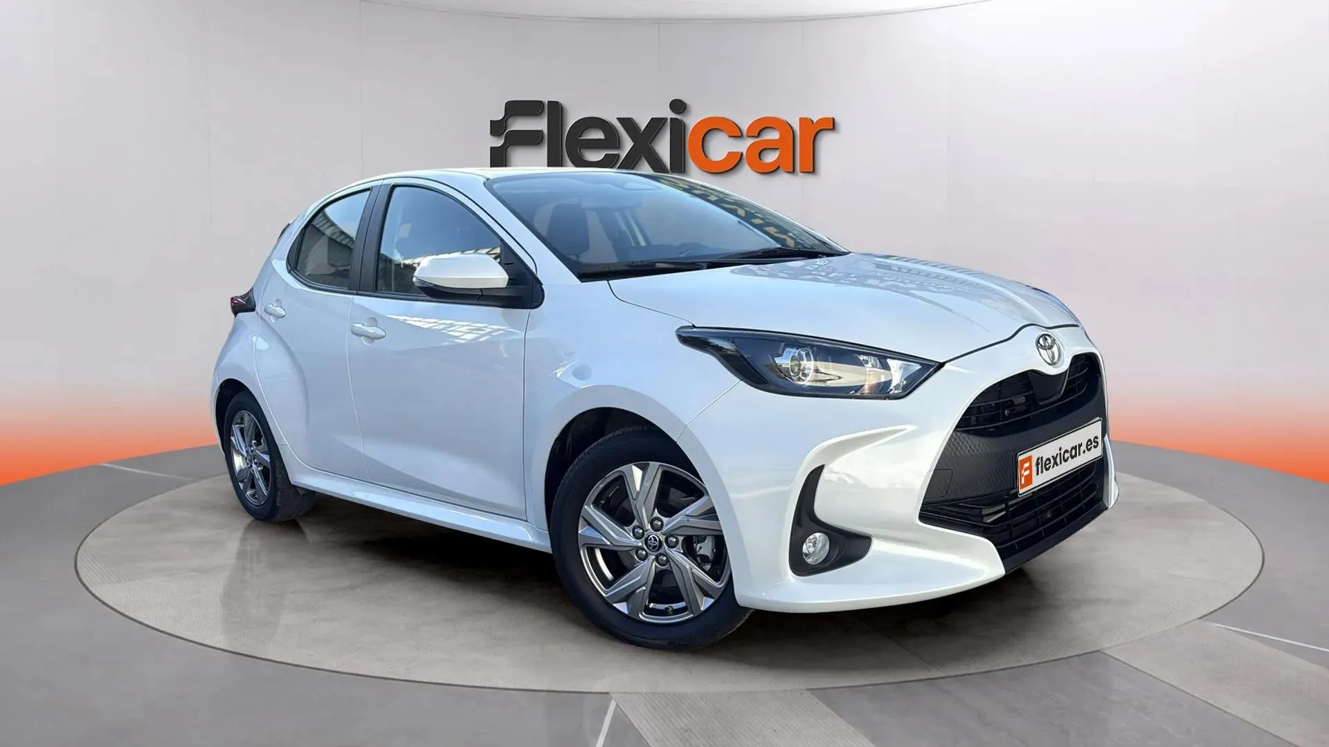 Toyota Yaris 1.5 120H Active Plus - foto 1