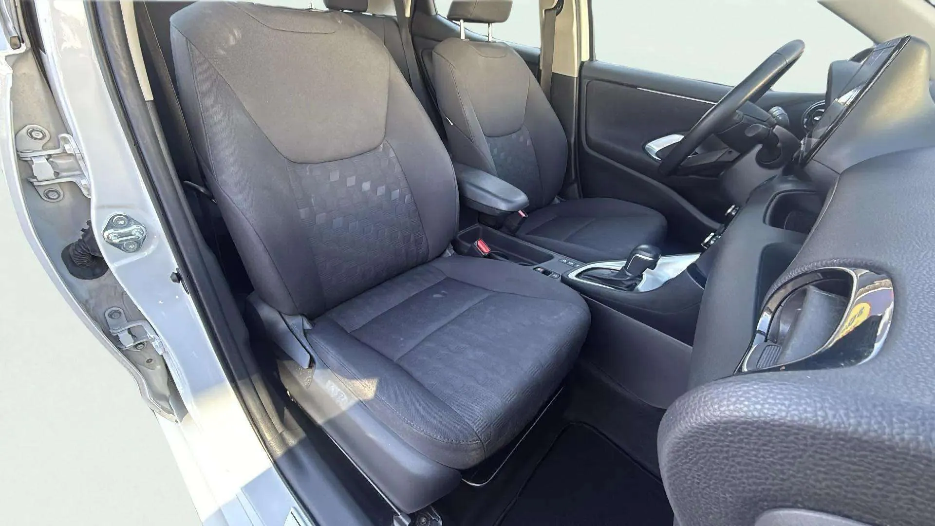 Toyota Yaris 1.5 120H Active Plus - foto 23