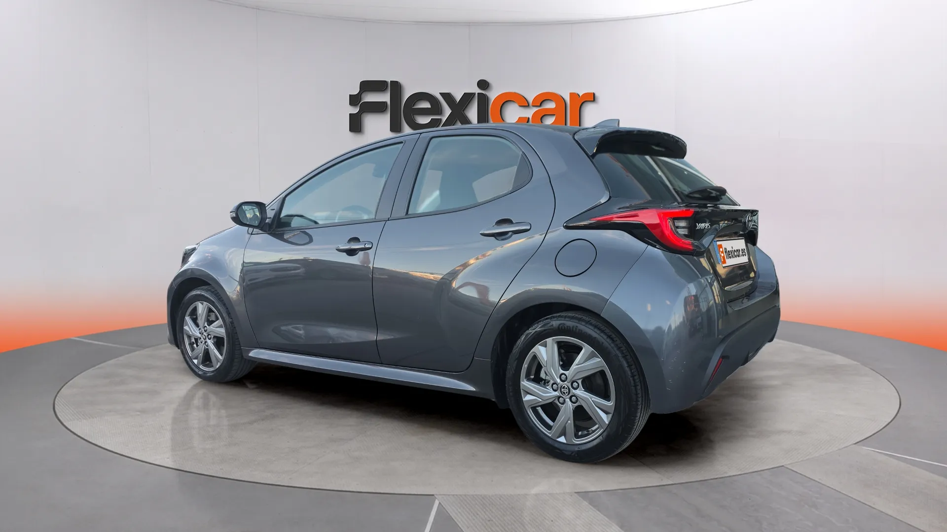 Toyota Yaris 1.5 120H Active Plus - foto 7